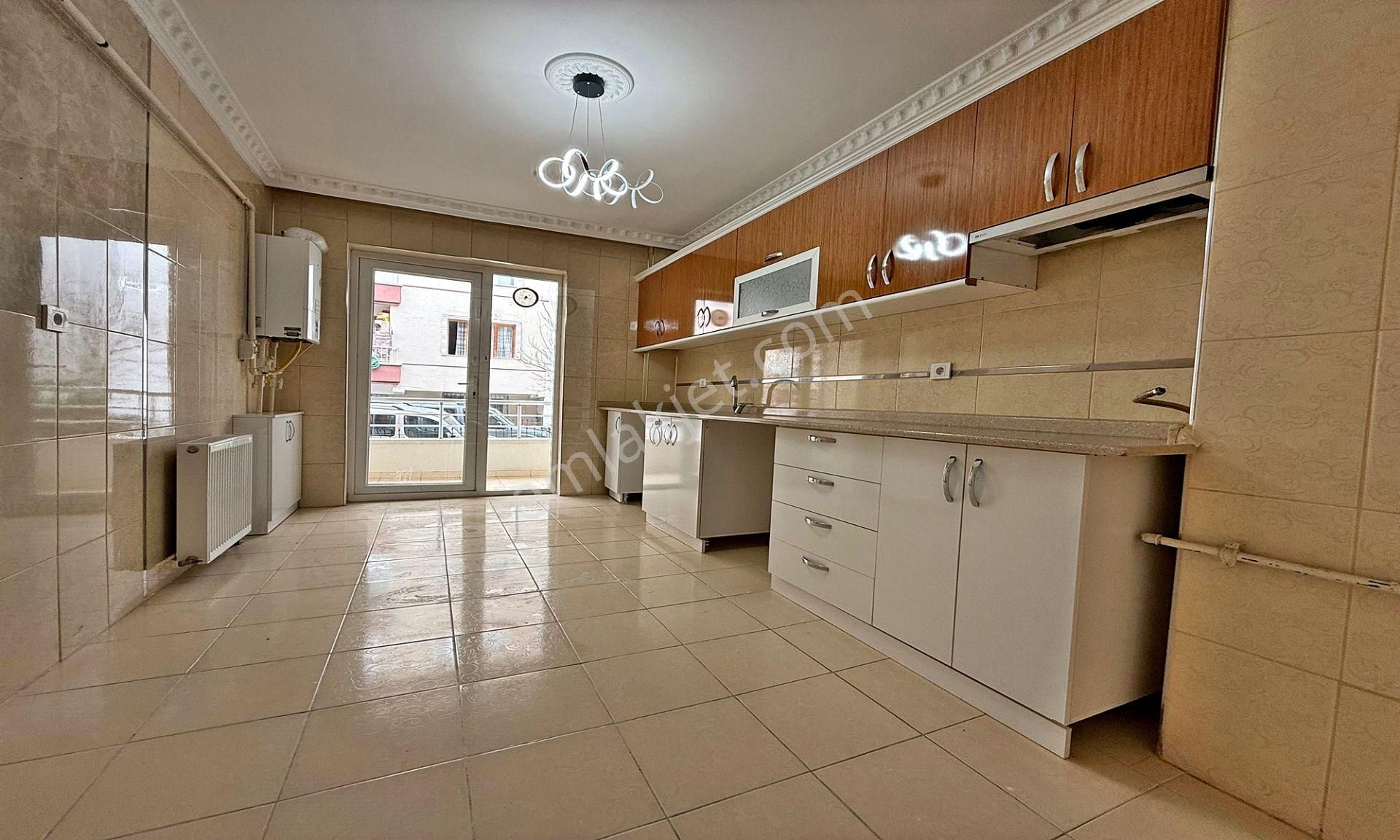 Kanuni'de Full Yapılı Teras Balkonlu Asansörlü 3+1 Daire ! - Görsel 22