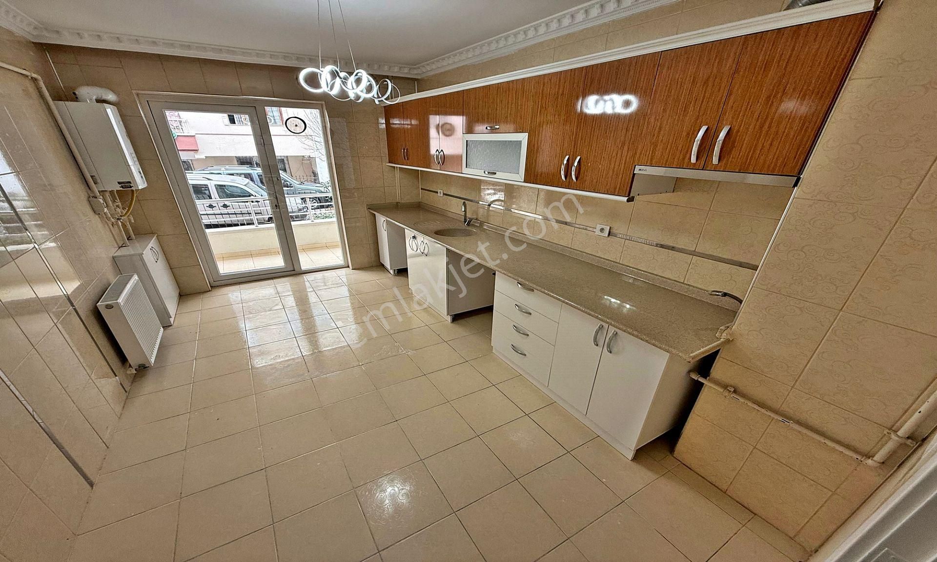 Kanuni'de Full Yapılı Teras Balkonlu Asansörlü 3+1 Daire ! - Görsel 2