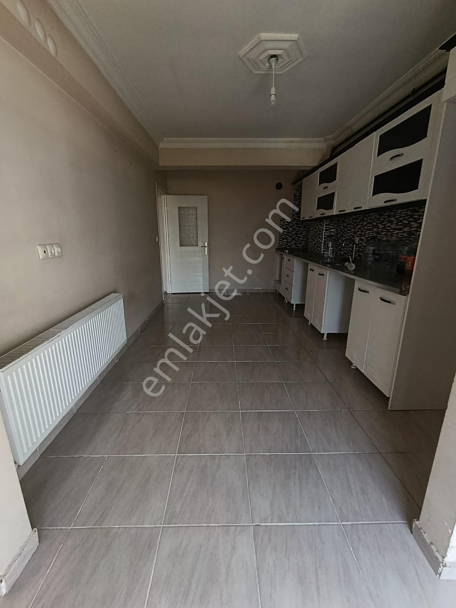 Çamlıca Mahallesi Tombakzade Caddesinde 2+1 Satılık Daire - Görsel 4