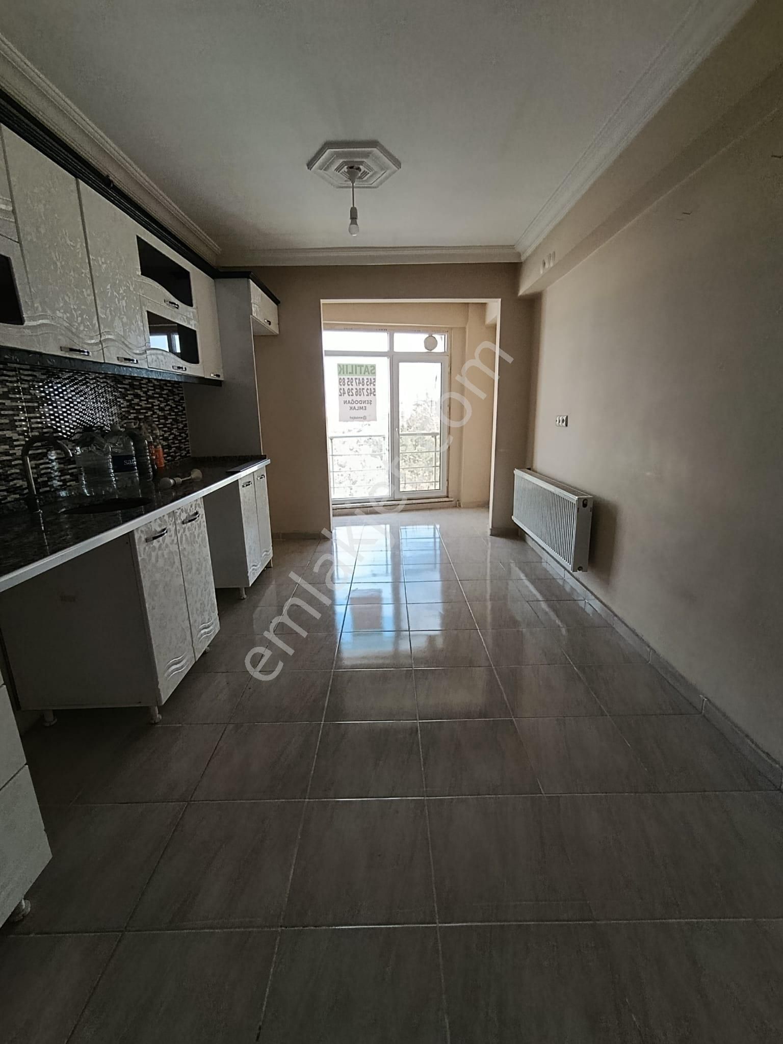 Çamlıca Mahallesi Tombakzade Caddesinde 2+1 Satılık Daire - Görsel 2