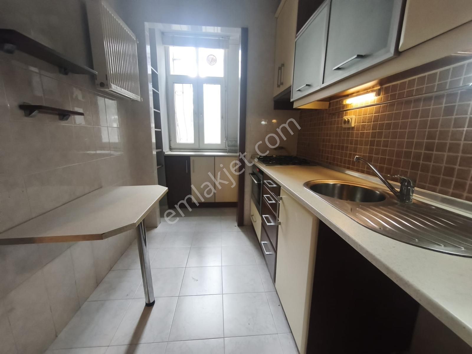 Met'den Suadiye Kavislide 2+1 90m2 Bağdata Yakın Bakımlı Binada - Görsel 2