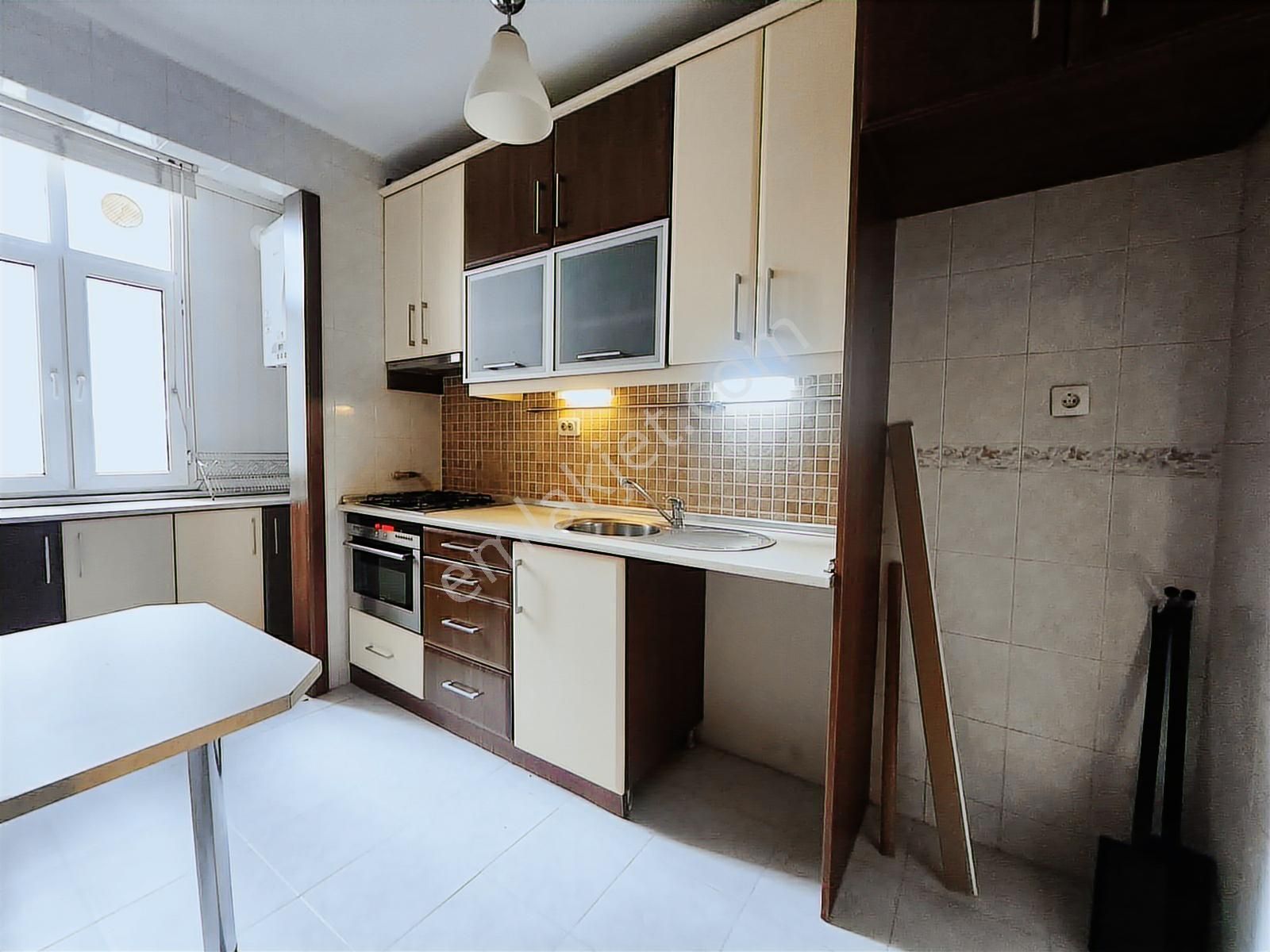 Met'den Suadiye Kavislide 2+1 90m2 Bağdata Yakın Bakımlı Binada - Görsel 8