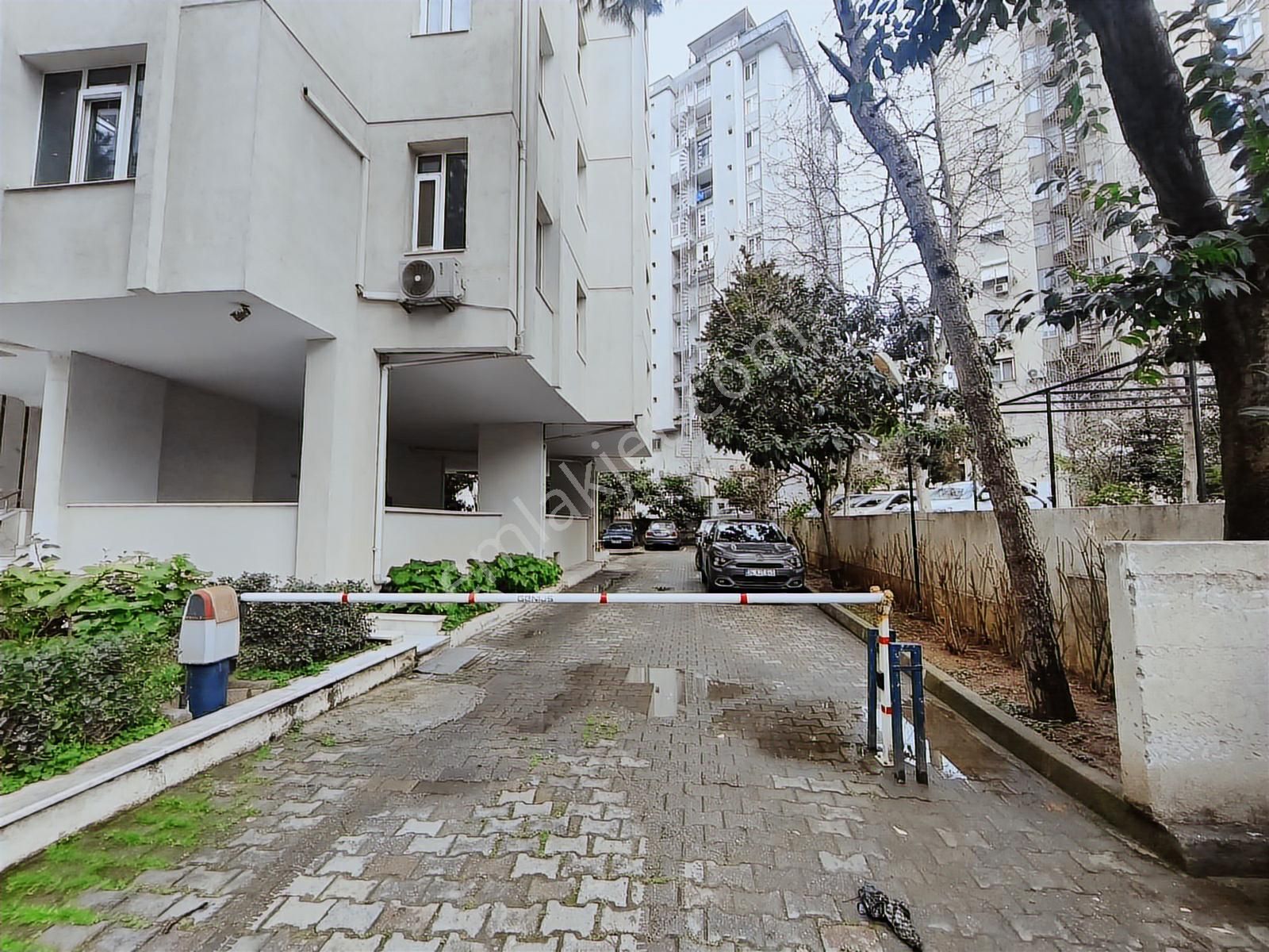 Met'den Suadiye Kavislide 2+1 90m2 Bağdata Yakın Bakımlı Binada - Görsel 10