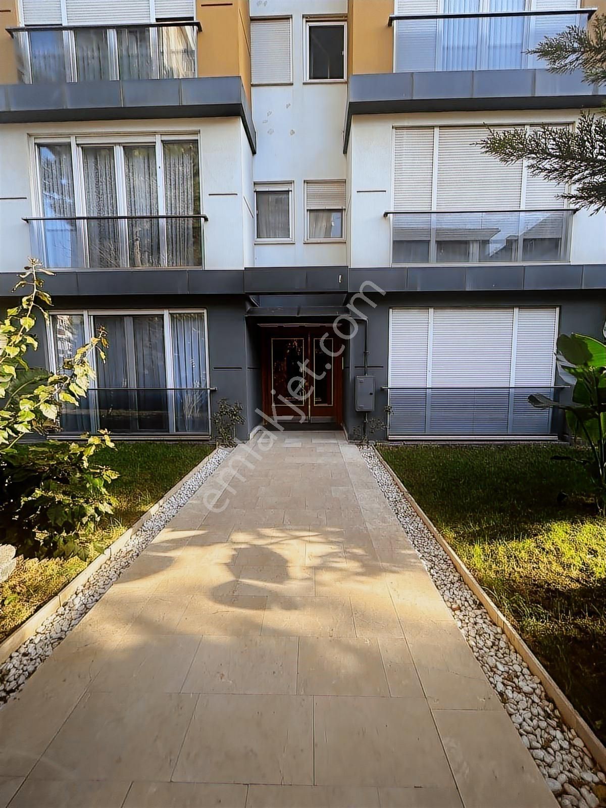 Met'den Özel Göztepe Hastanesine Yakın 62m2 Net 2+1 Kombili - Görsel 9