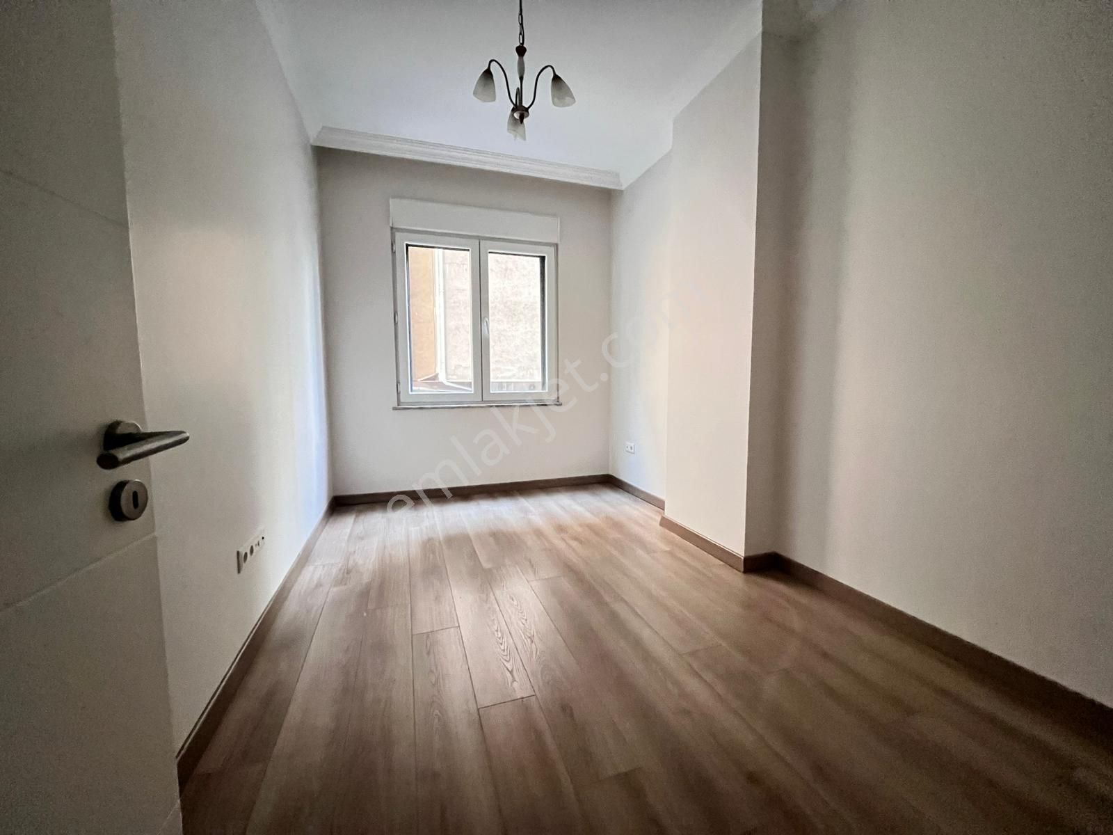 Met'den Erenköyde 4+1 Net 140m2 Balkonlu Yeni Binada Ebeveynli - Görsel 6