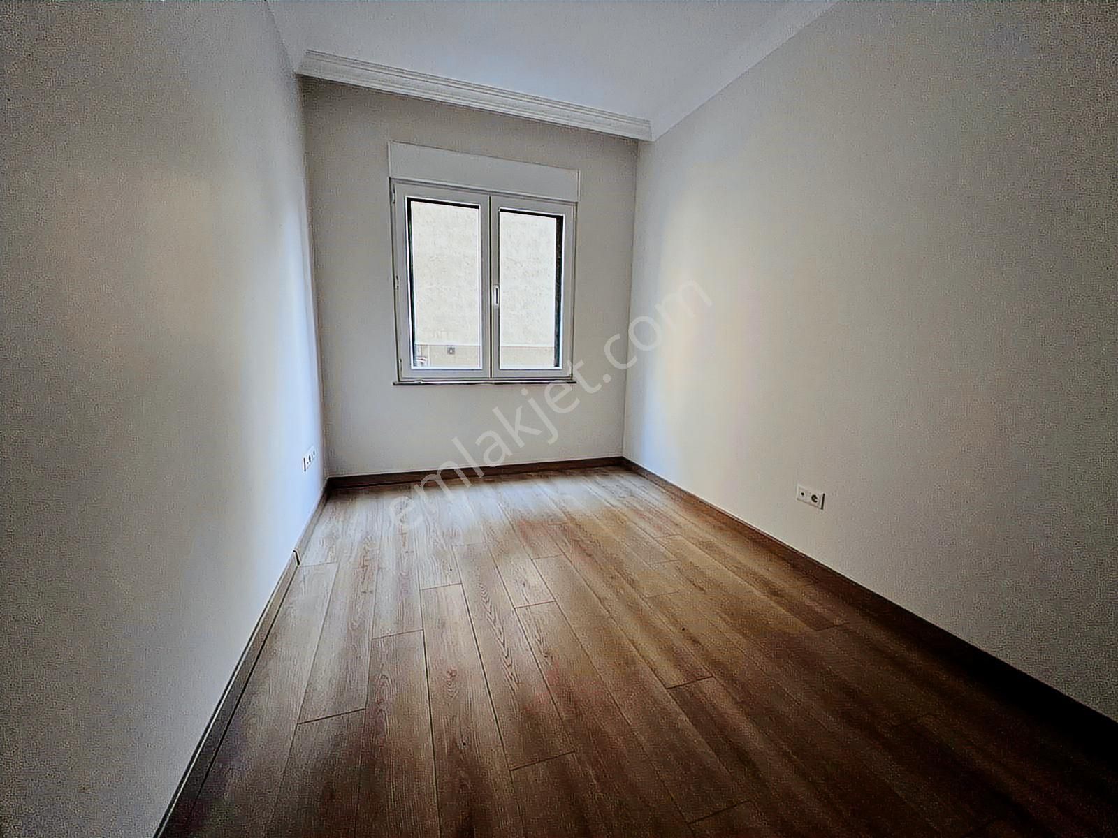 Met'den Erenköyde 4+1 Net 140m2 Balkonlu Yeni Binada Ebeveynli - Görsel 4