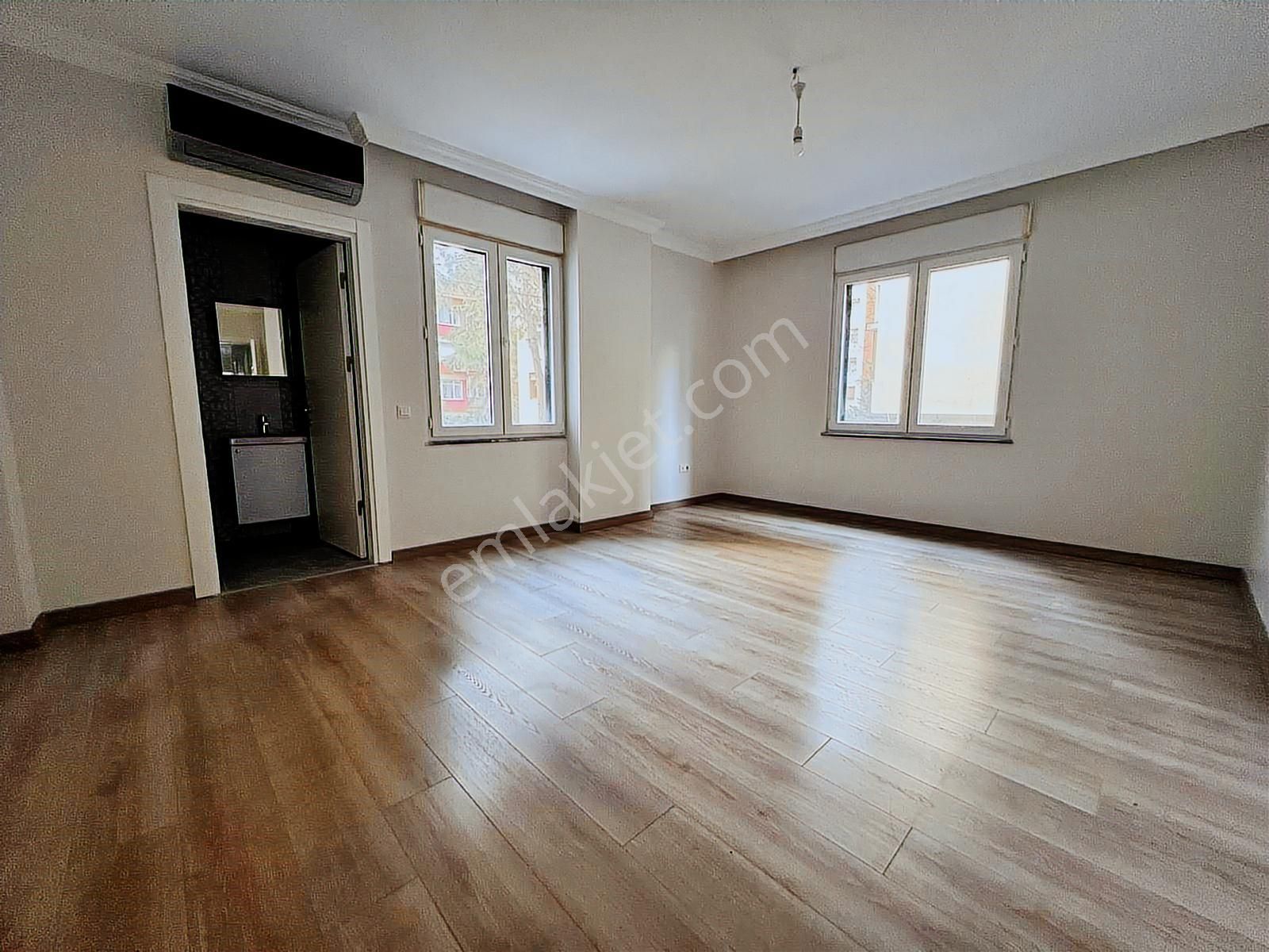 Met'den Erenköyde 4+1 Net 140m2 Balkonlu Yeni Binada Ebeveynli - Görsel 20