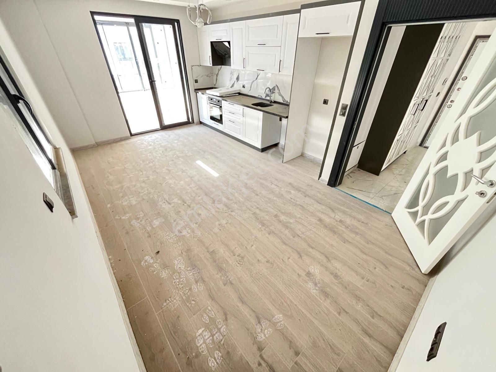 🏡referans'tan Altınkum'da Ön Cephe Ebeveyn Banyolu Çift Cam Balkonlu Sıfır Modern 2+1 Daire - Görsel 10