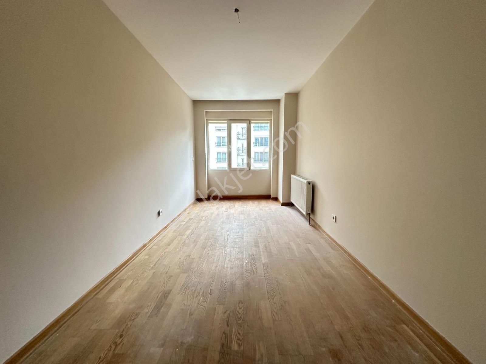 Met'den Erenköyde 3+1 Yeni Bina 110m2 Net 35m2 Salonlu - Görsel 24