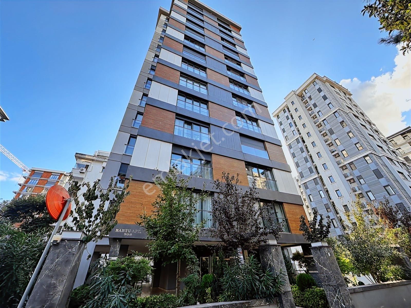 Erenköy Özenç Sokakda 3+1 Yeni Binada 95 M2 Net Ebeveynli