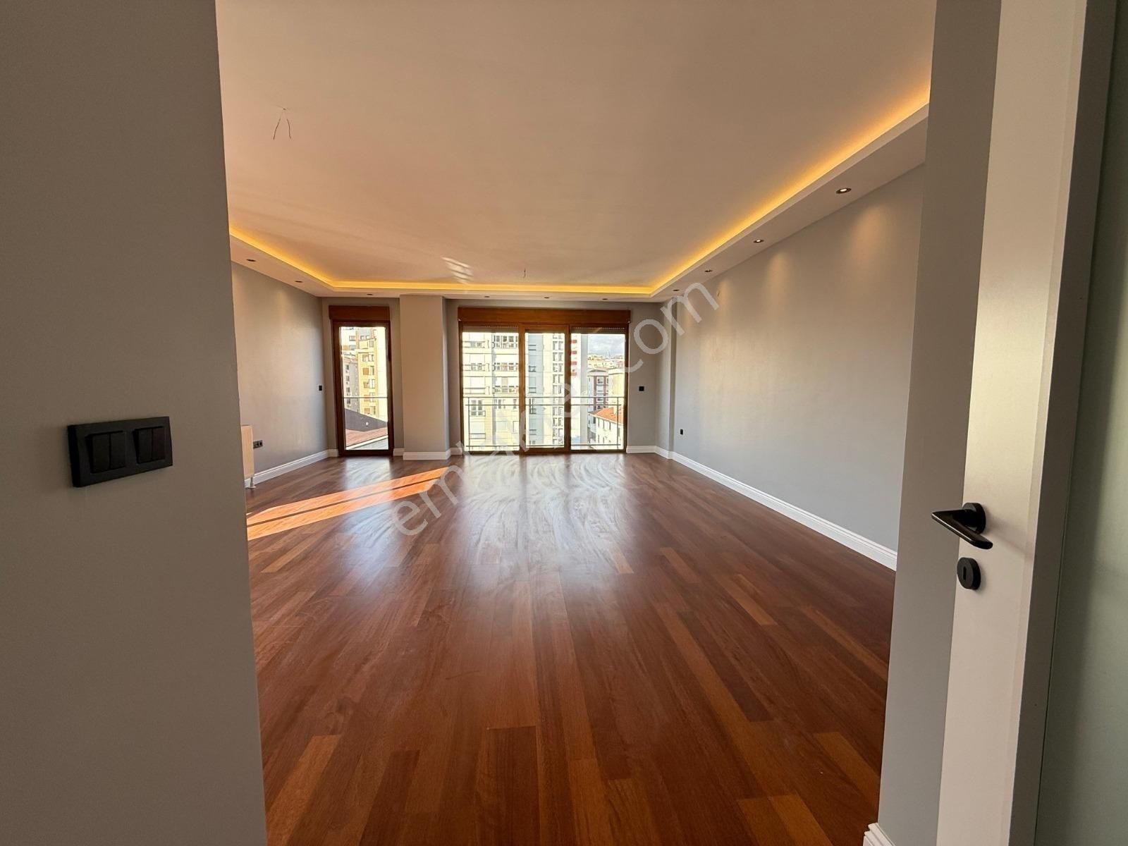 Erenköy Bahariyeli Sokakta 130m² Net 3+1 Yeni Lüx Ebeveynli - Görsel 9