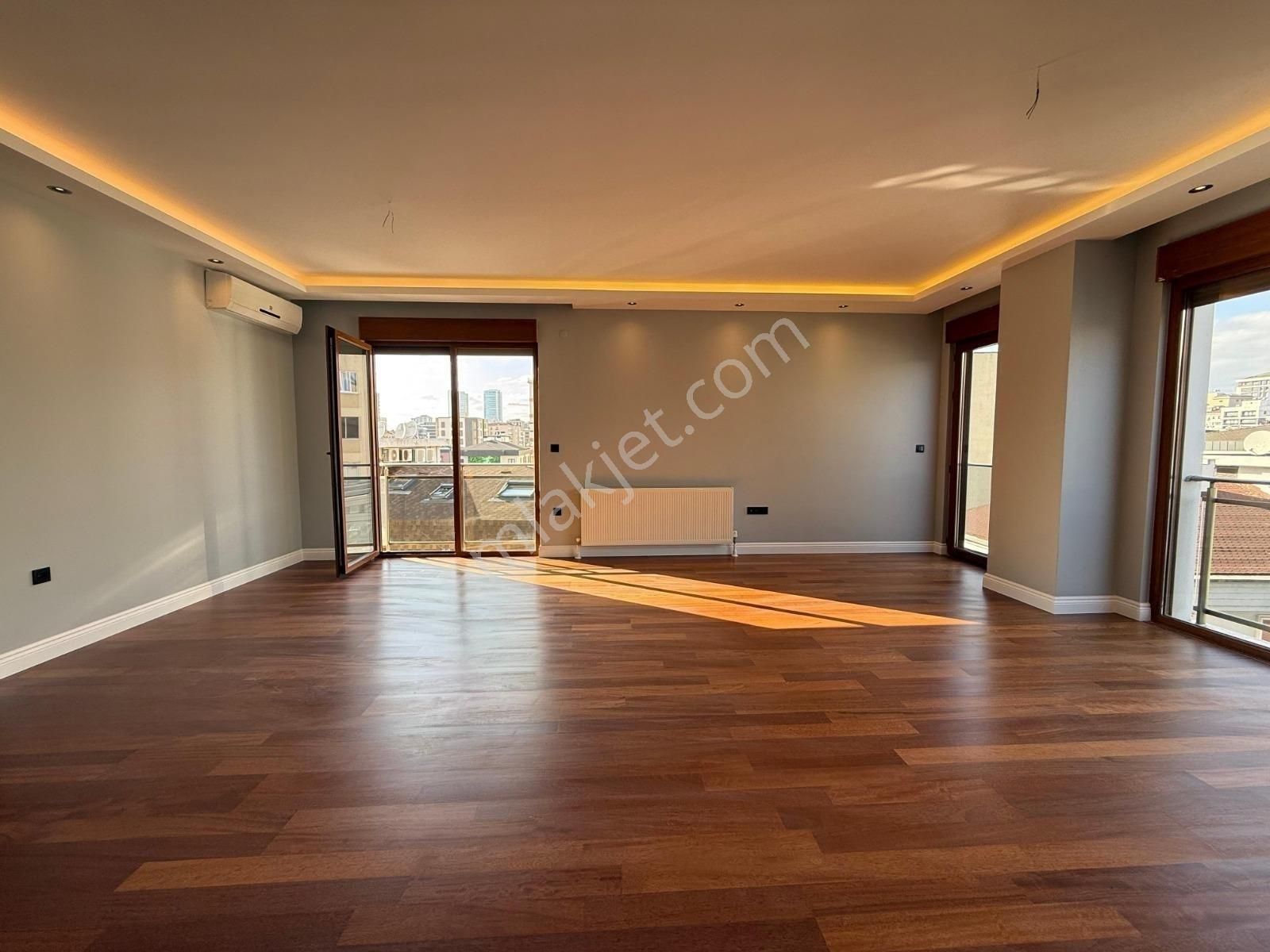 Erenköy Bahariyeli Sokakta 130m² Net 3+1 Yeni Lüx Ebeveynli - Görsel 31