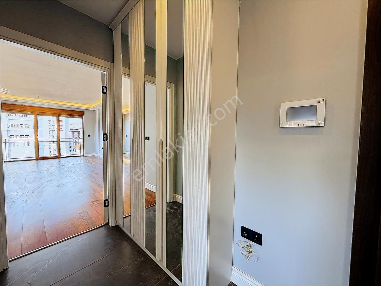 Erenköy Bahariyeli Sokakta 130m² Net 3+1 Yeni Lüx Ebeveynli - Görsel 22