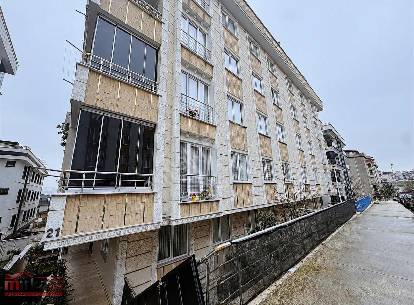 Beylikdüzü Yakuplu Satılık 3+1 Ön Cephe Metrobüse Yürüme 12 Dk