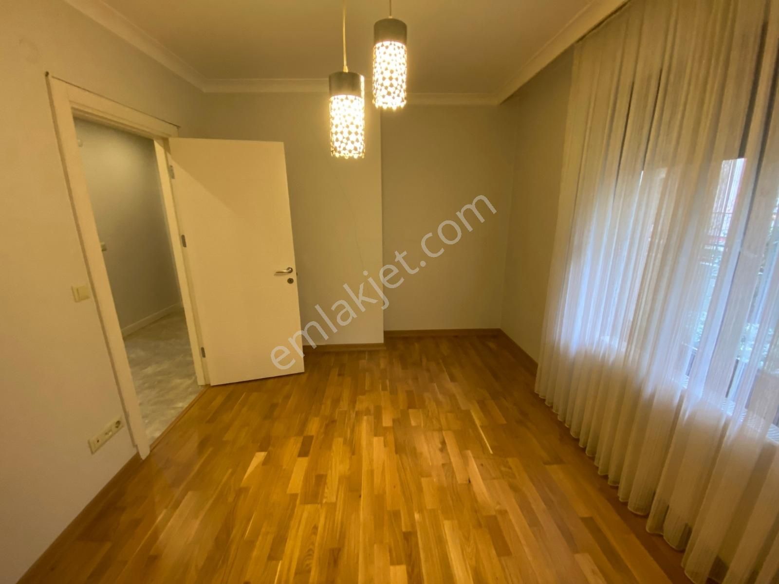 Met'den Suadiye'de 2+1 Balkonlu Kombili Yeni Binada Fırsat - Görsel 11