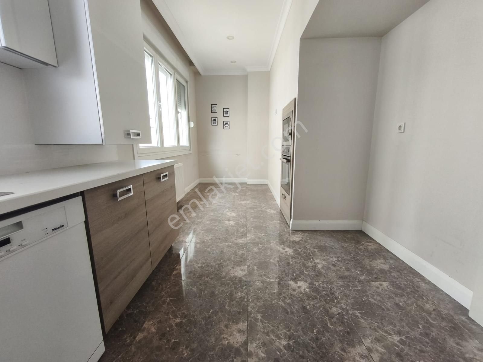 Şaşkınbakkal Marks&spencer Sokağında 4+1 Teraslı Yasal Dubleks - Görsel 9