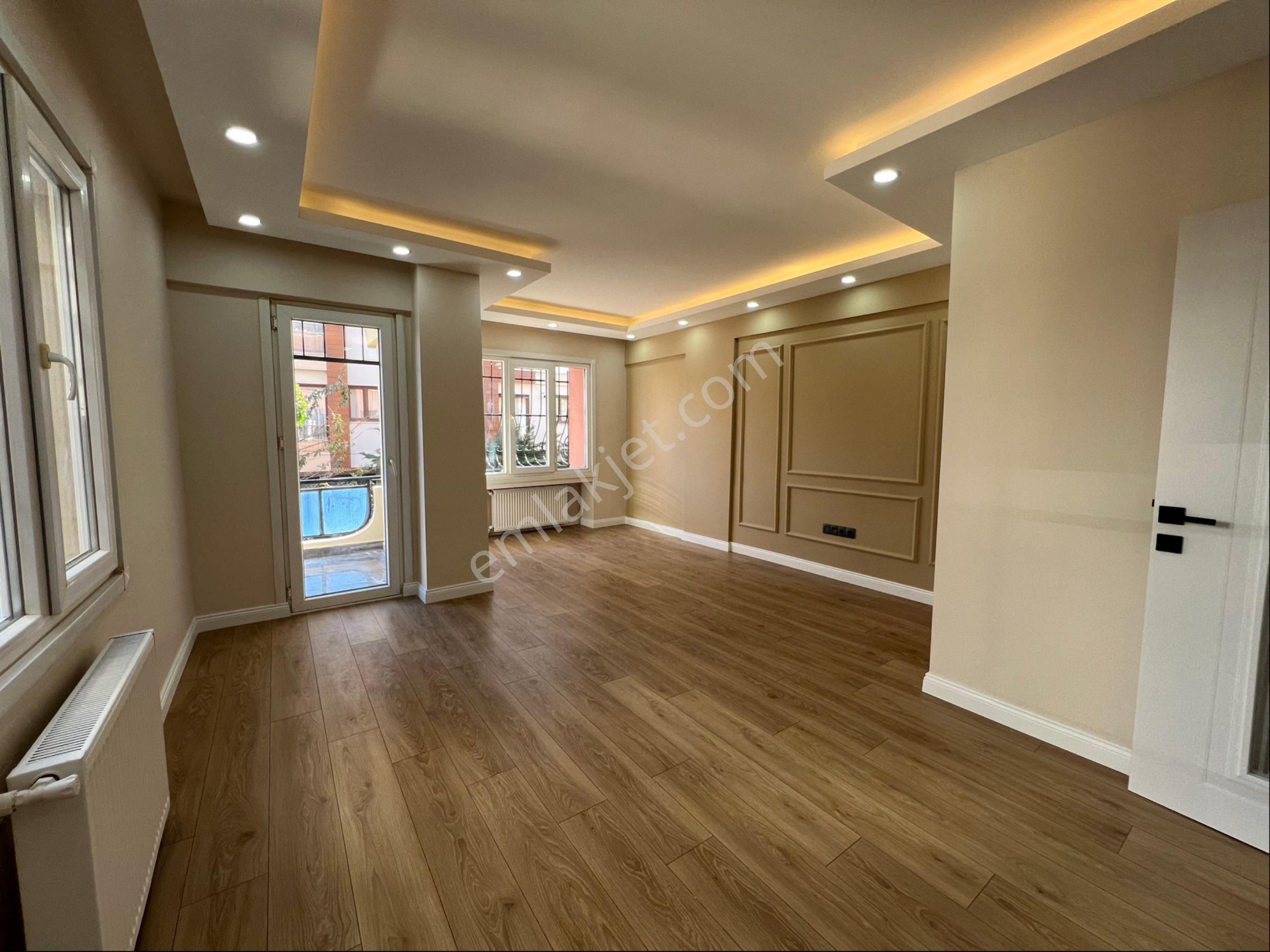 Oben'den İçerisi Komple Yenilenmiş Metroya Yakın 2+1 Net 80 M² - Görsel 3