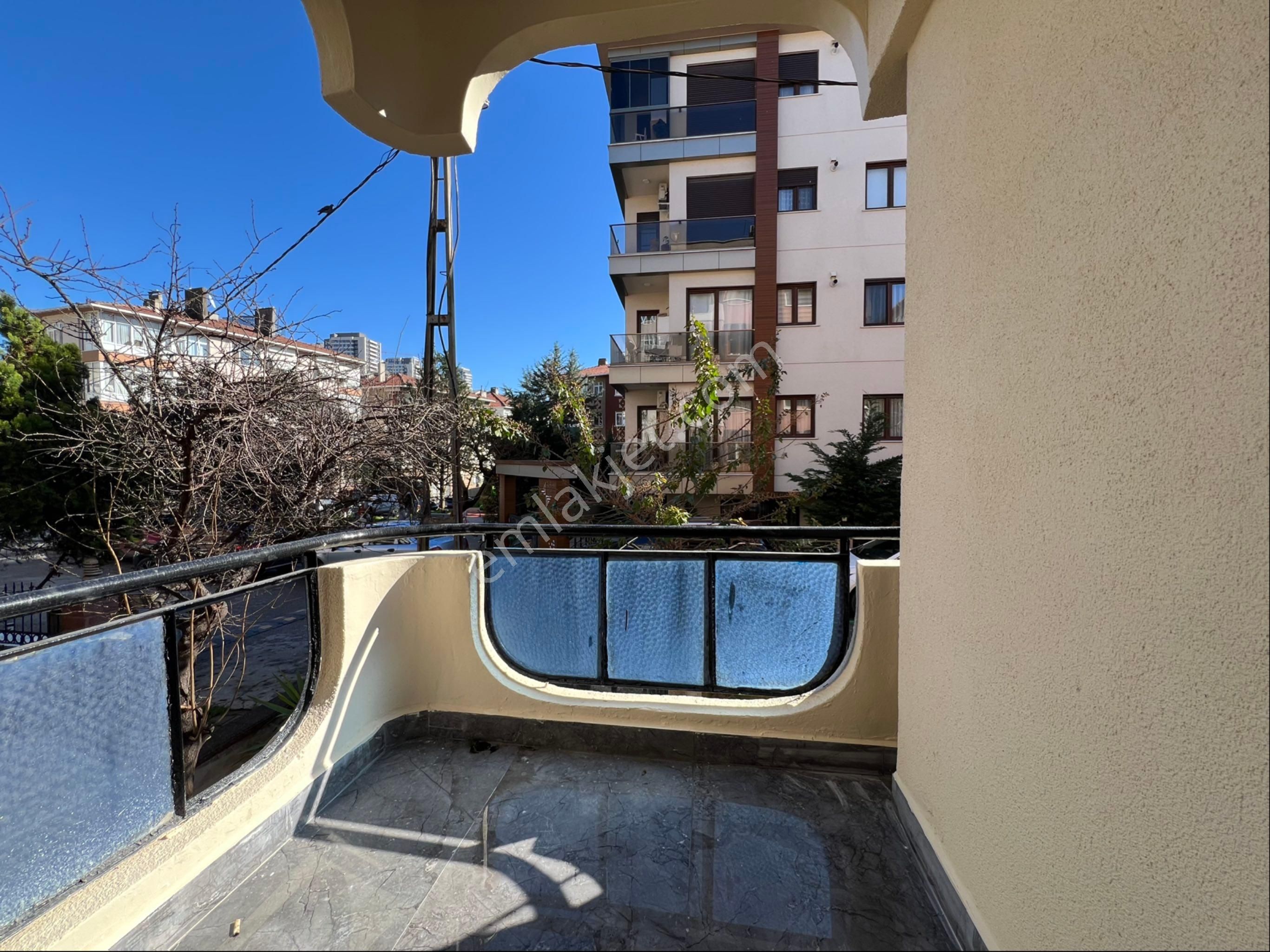 Oben'den İçerisi Komple Yenilenmiş Metroya Yakın 2+1 Net 80 M² - Görsel 7