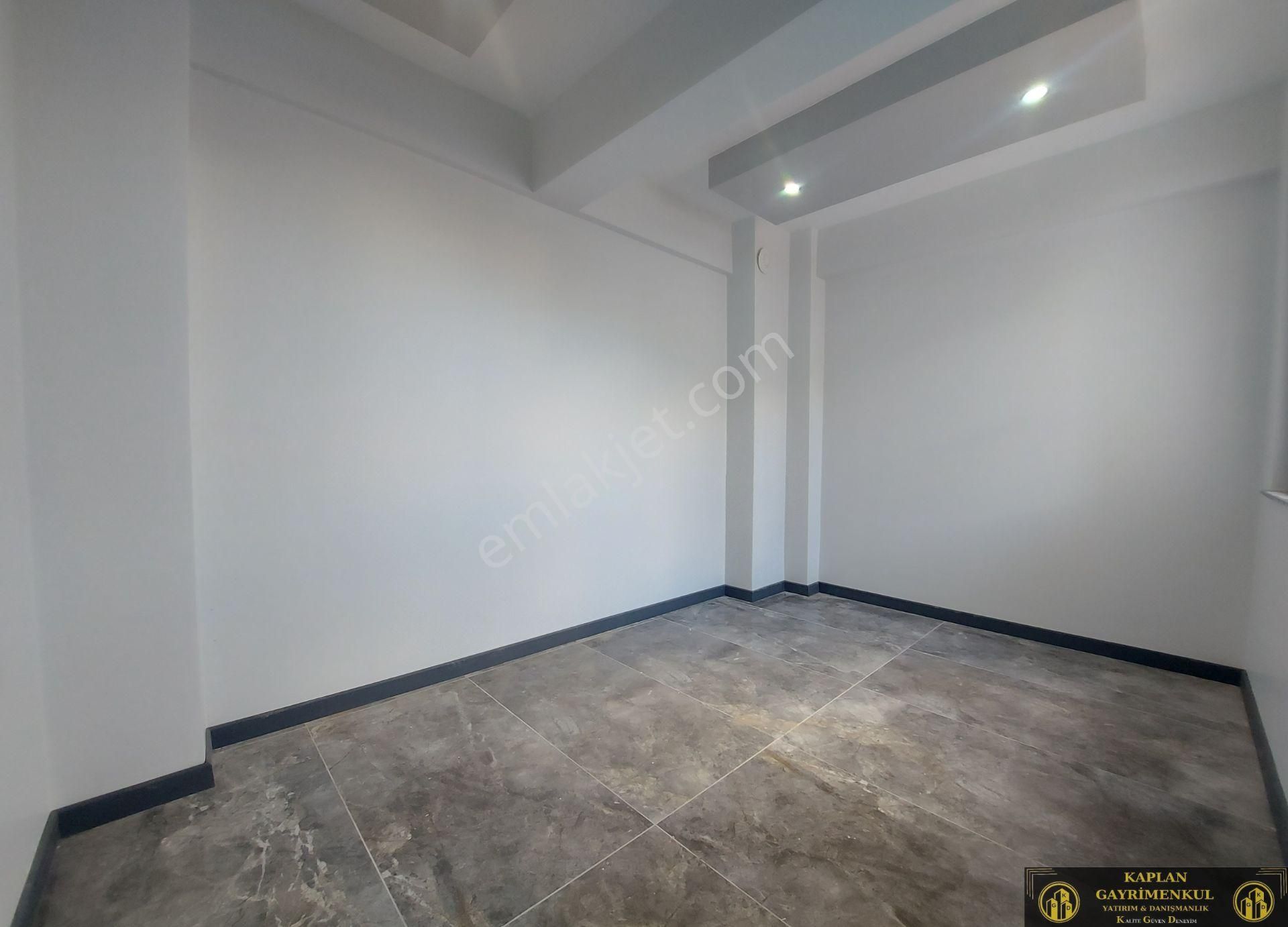 Kaplan Gayrimenkul’den 71 Evler Mah. Candanel Cd Yakını 2+0 50 M² Özel Garajlı Satılık Daire - Görsel 12