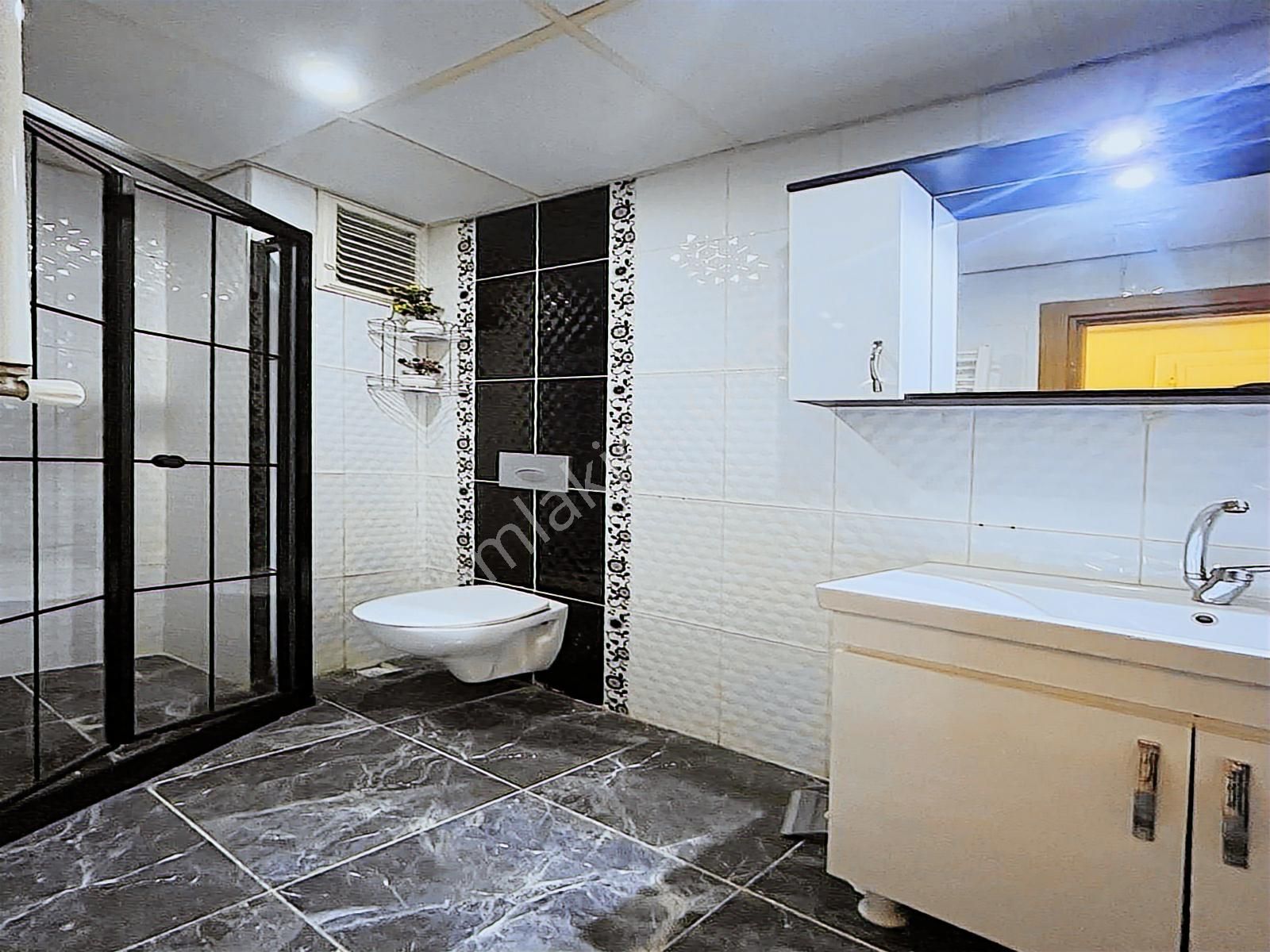 Boss Yapı'dan Metrobüse Yakın Dekorlu 1+1 Yüksek Giriş Daire - Görsel 3