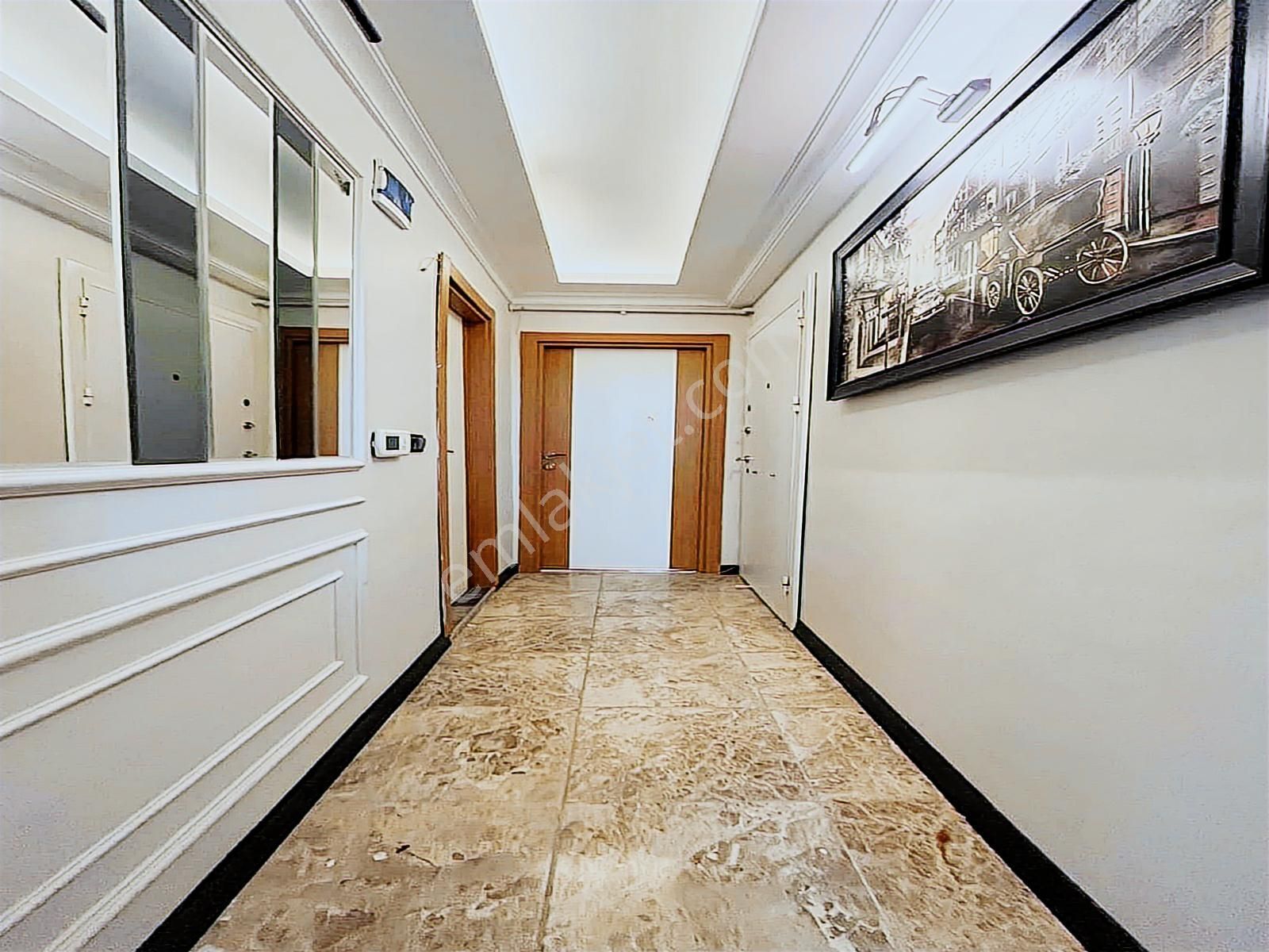 Boss Yapı'dan Metrobüse Yakın Dekorlu 1+1 Yüksek Giriş Daire - Görsel 15