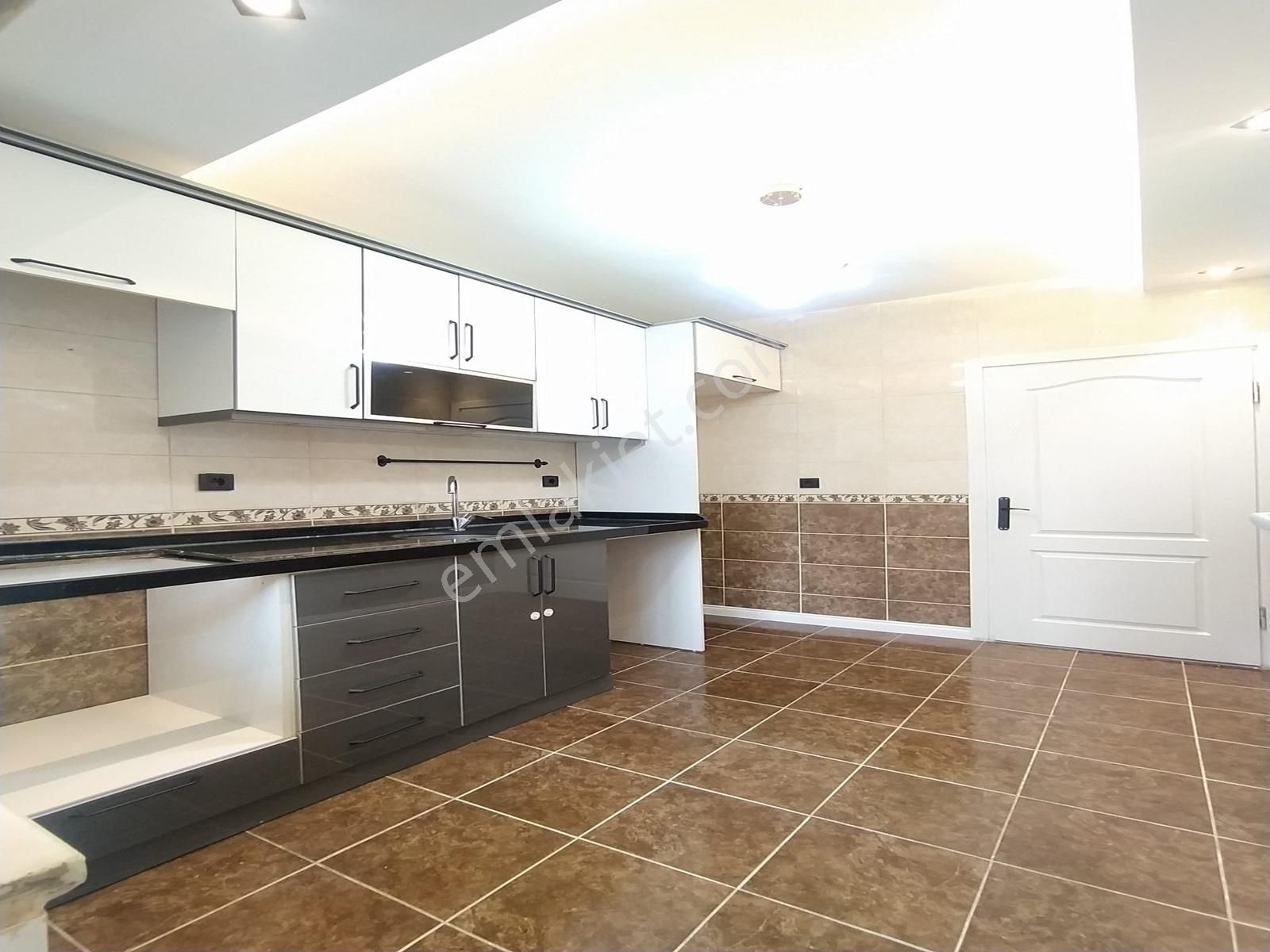 Boss Yapı'dan Full Dekorlu Özel Kiler Alanlı 2+1 Balkonlu Arakat - Görsel 10