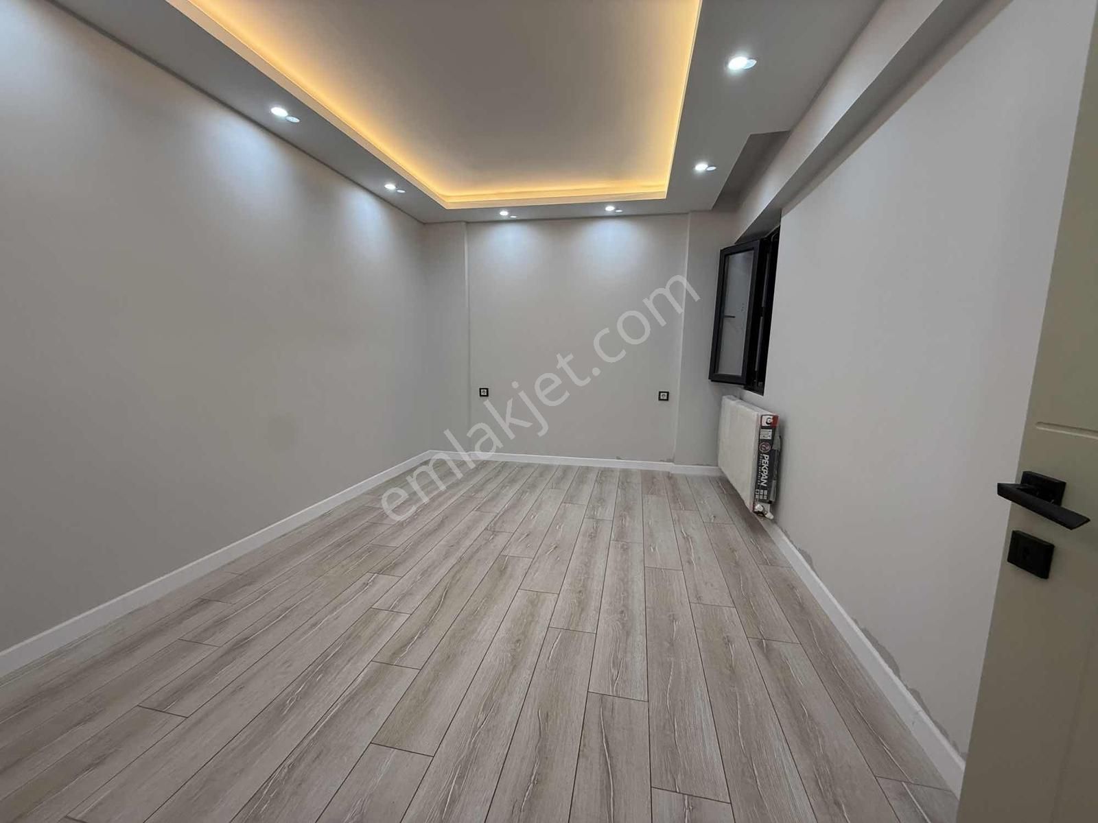 Emlak Center'dan Yarhasanlar Mah Satılık 3+1 Zeminden Asansörlü - Görsel 25