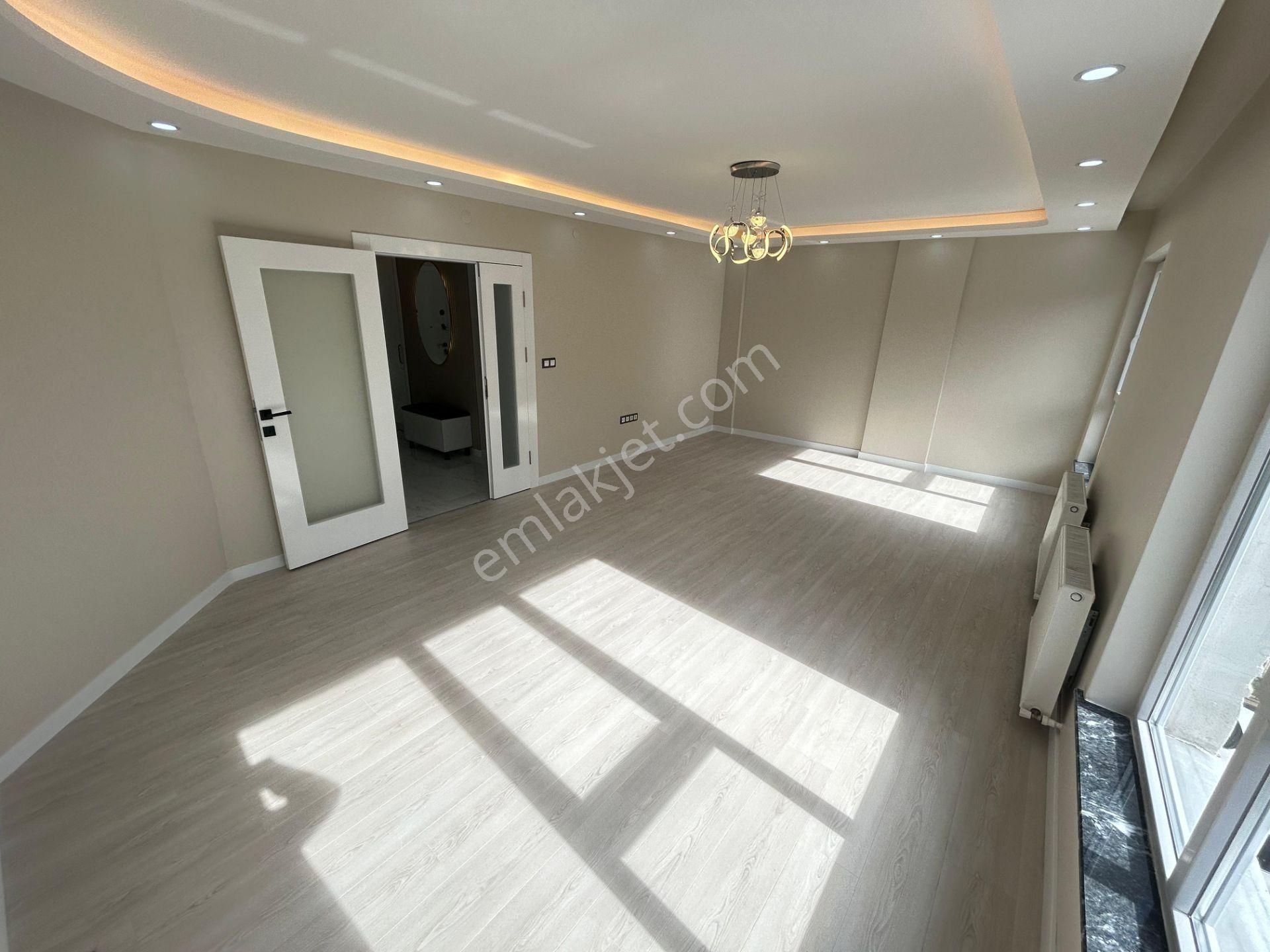 Taner'den Dikmen'de Orta Kat Ön Cephe 3+1 Süper Lüks 3 Cepheli - Görsel 3