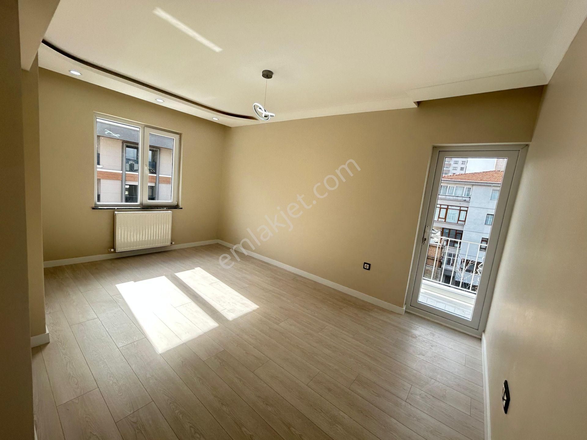 Taner'den Dikmen'de Orta Kat Ön Cephe 3+1 Süper Lüks 3 Cepheli - Görsel 17