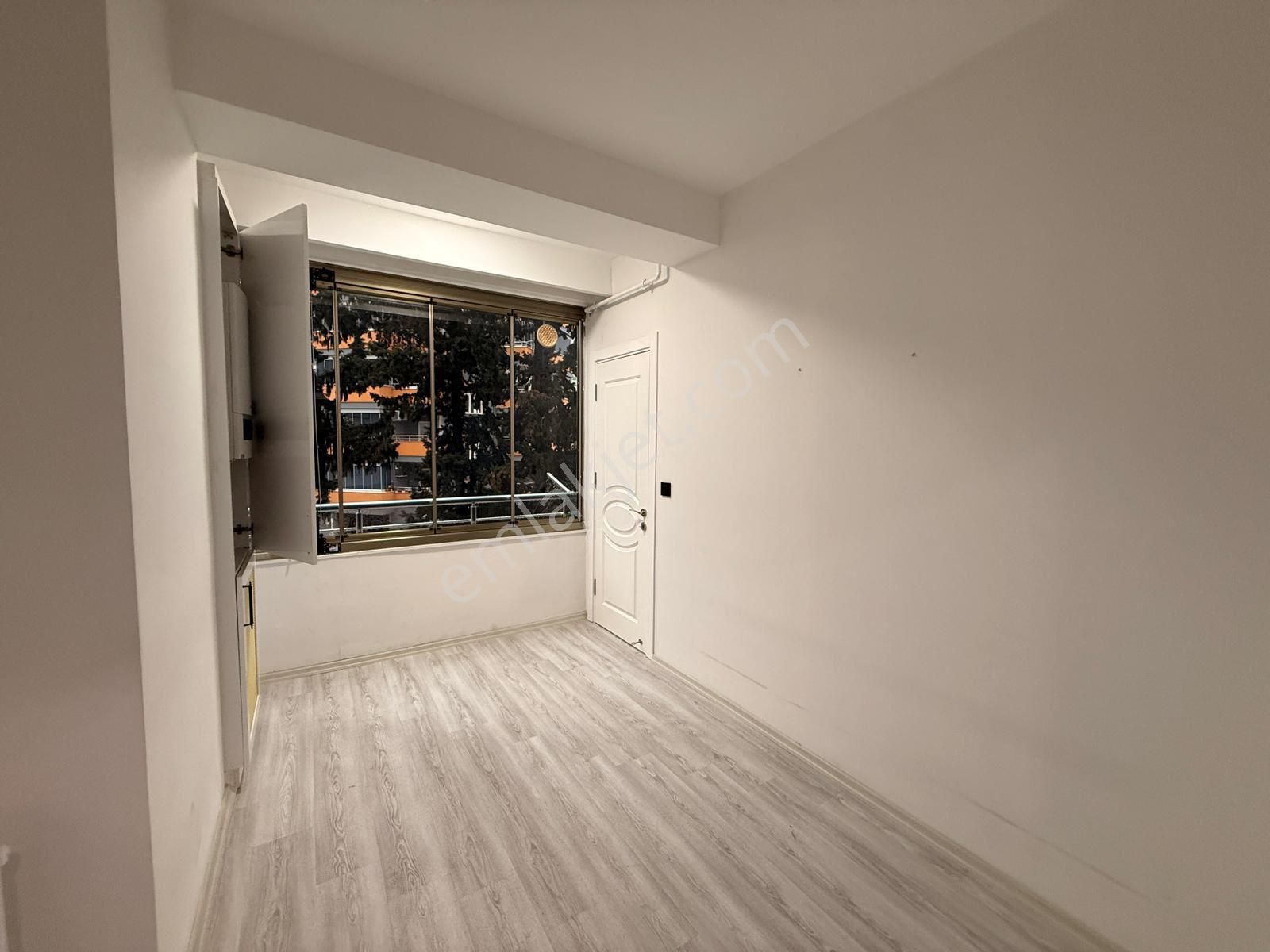 Huzurevleri Mah.3+1 Kirlerli Doğalgazlı İçi Yapılı Daire - Görsel 13