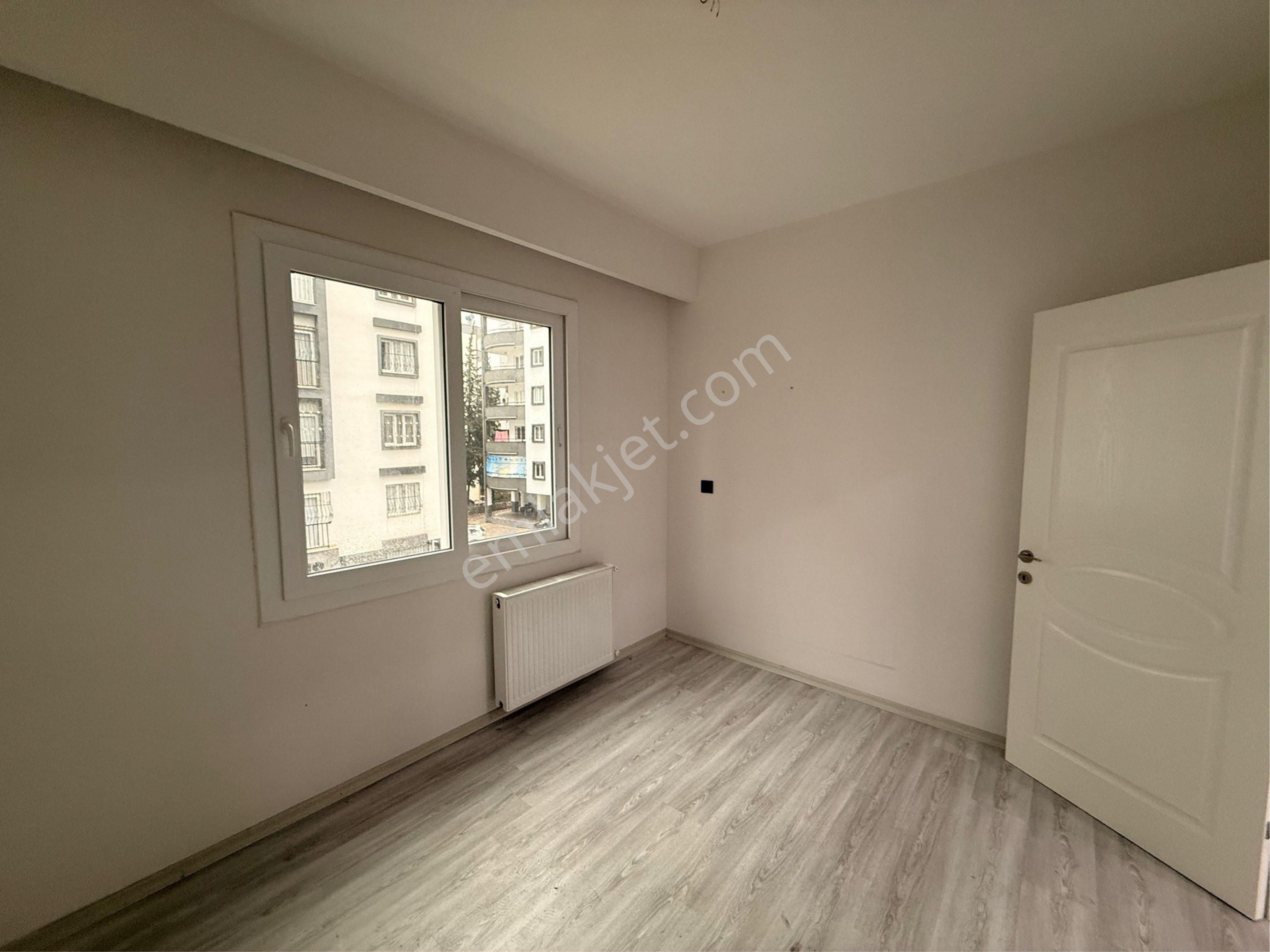 Huzurevleri Mah.3+1 Kirlerli Doğalgazlı İçi Yapılı Daire - Görsel 3