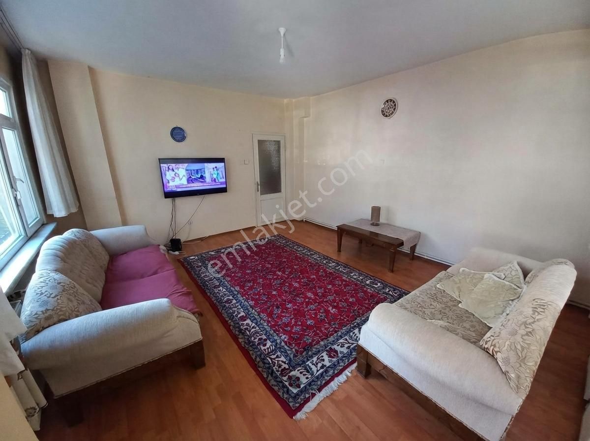 Maltepe Altayçeşme Mh Arakat Kat Mülkiyet Tapulu 3+1 Net 100 M2