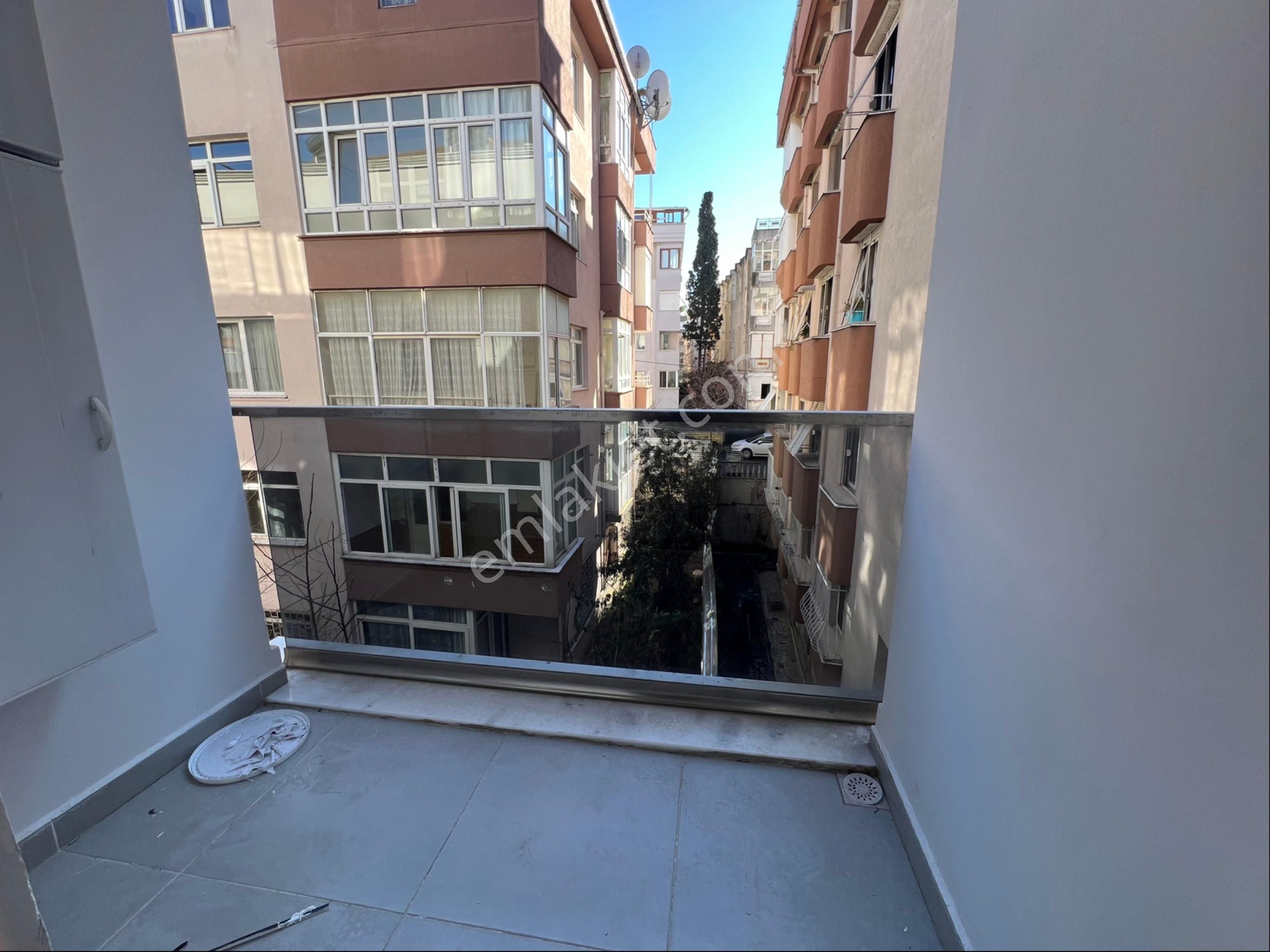 Küçükyalı Metroya Yürüme Mesafesin'de 2+1 Net 70 M² Net - Görsel 14