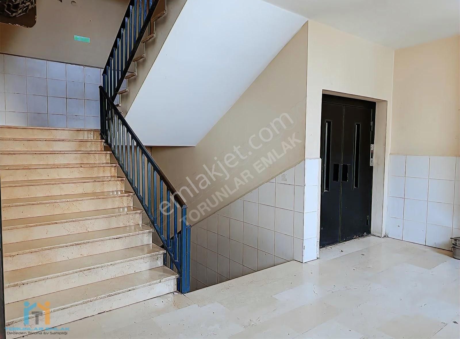 Bağcılarda Kiralık İşyeri Showroom,kesimhane, Ofis Ve Depo Uygun - Görsel 17