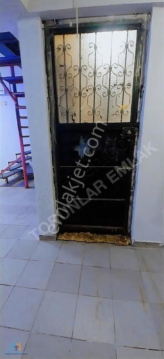 Torunlar Emlaktan Kiralık Giriş Dükkan | Depolu | 140 M² - Görsel 12