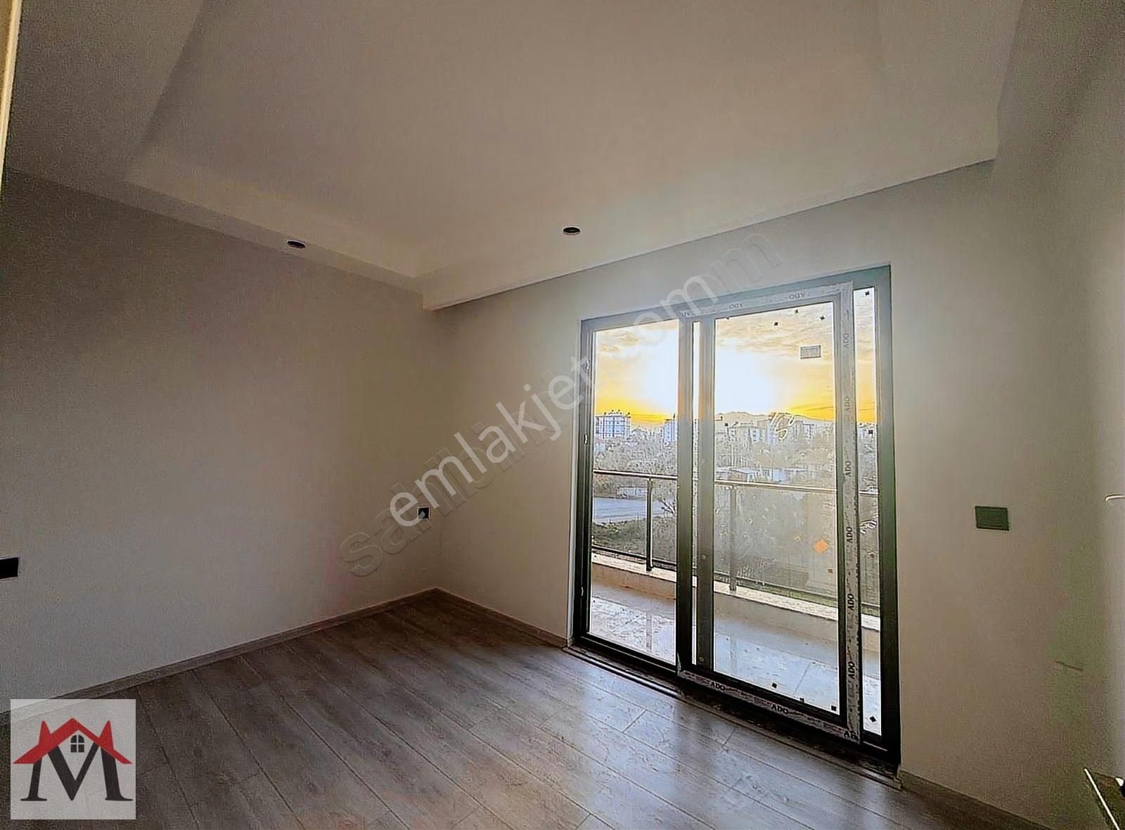 Sıfır Katta Havuzlu Geniş Kullanışlı 1+1 Yatırımlık Daire - Görsel 2