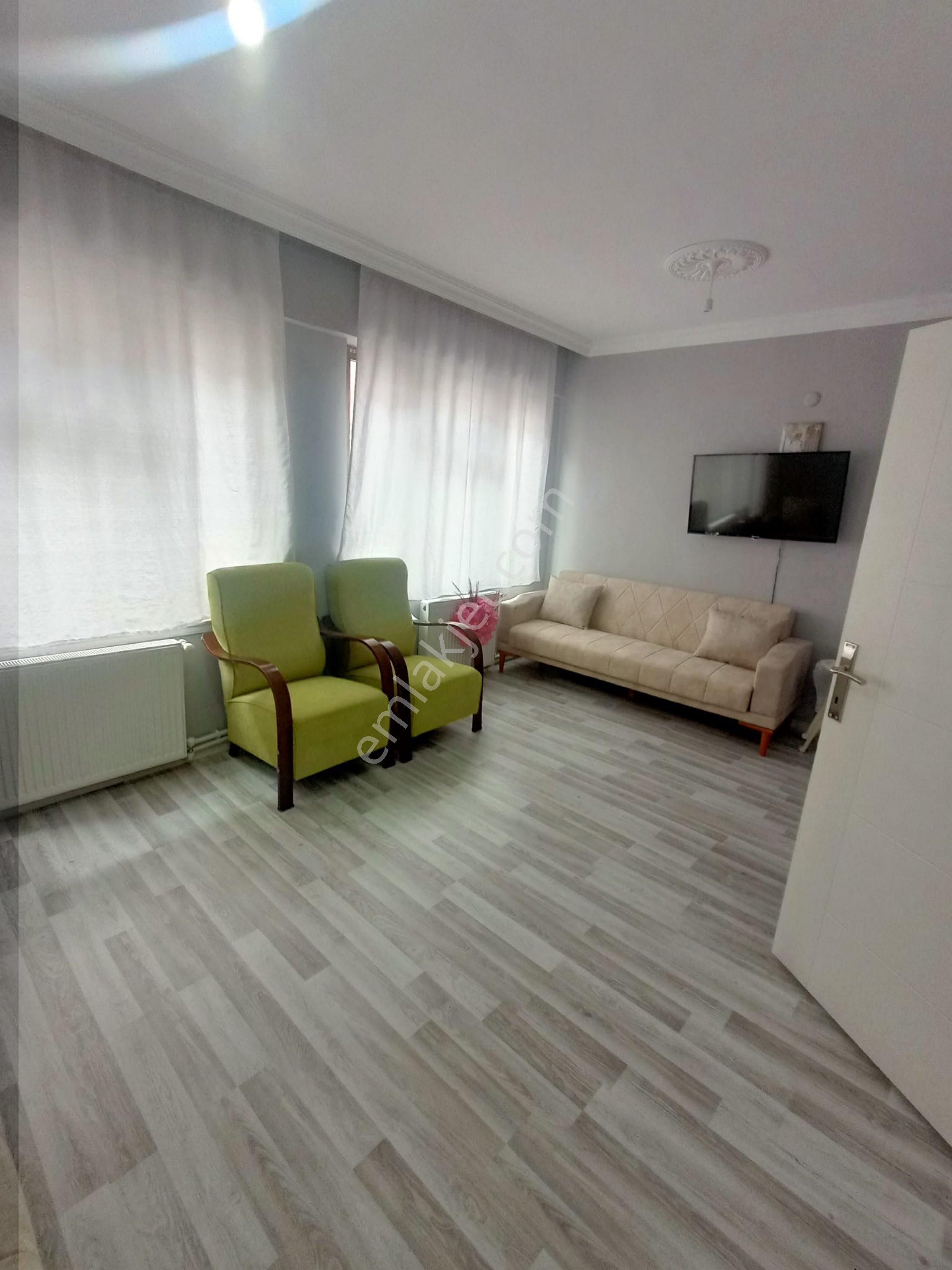 Furkan Emlaktan Rasathane Mah. 2+1 1.kat 105m2 Balkonlu Caddeye Cephe Satılık Fırsat Daire - Görsel 4