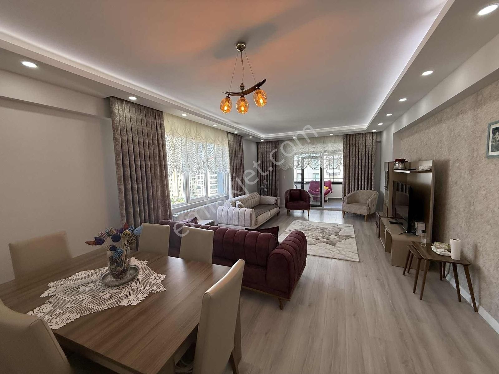 Deniz Manzaralı Havuzlu Sitede Lüks 3+1 Daire - Görsel 15