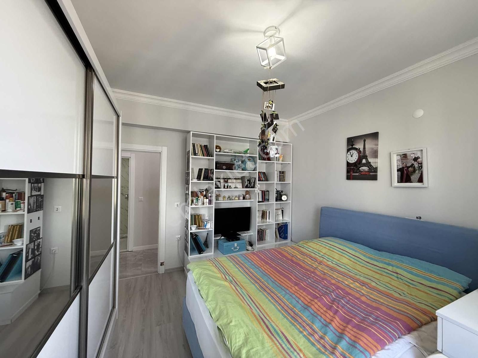 Deniz Manzaralı Havuzlu Sitede Lüks 3+1 Daire - Görsel 19