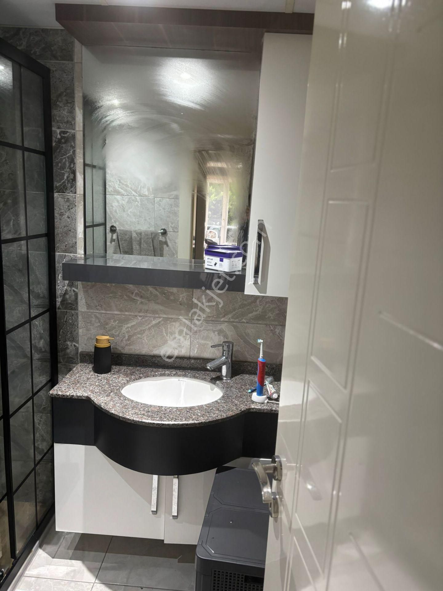 Kaan Emlaktan Zümrütevler De Yerdenısıtmalı 2+1 Kiralık Daire - Görsel 11