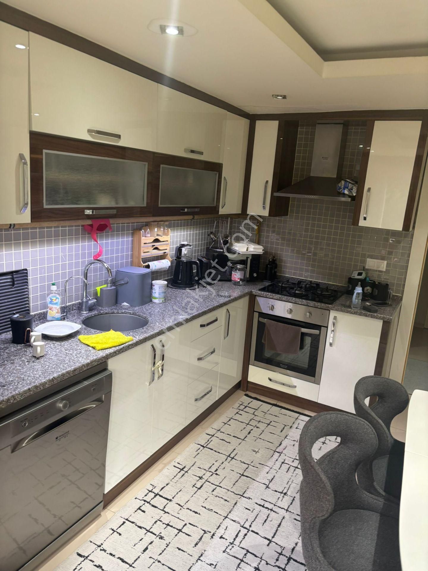 Kaan Emlaktan Zümrütevler De Yerdenısıtmalı 2+1 Kiralık Daire