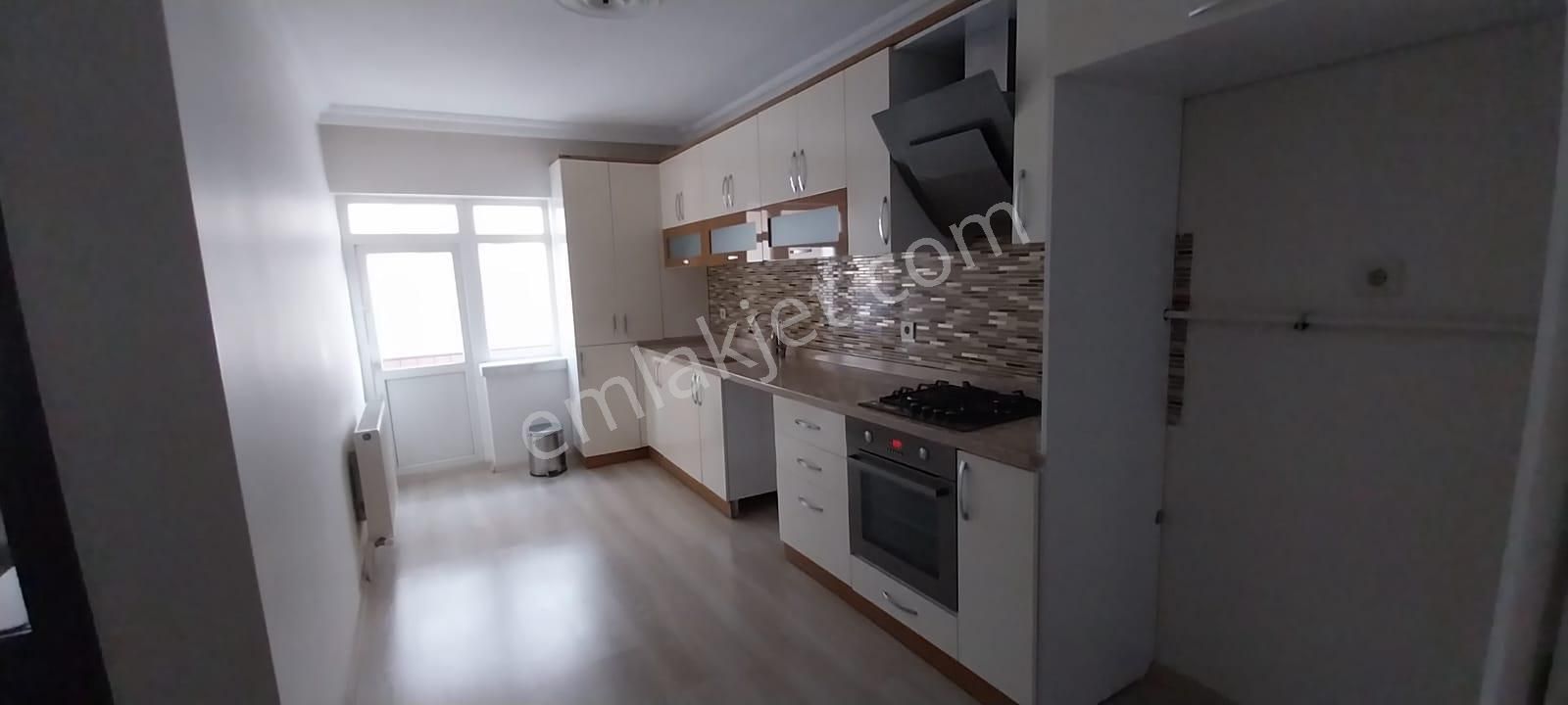Tepebaşı Mahallesinde Ara Katta Manzaralı Full Yapılı Satılık Daire - Görsel 7