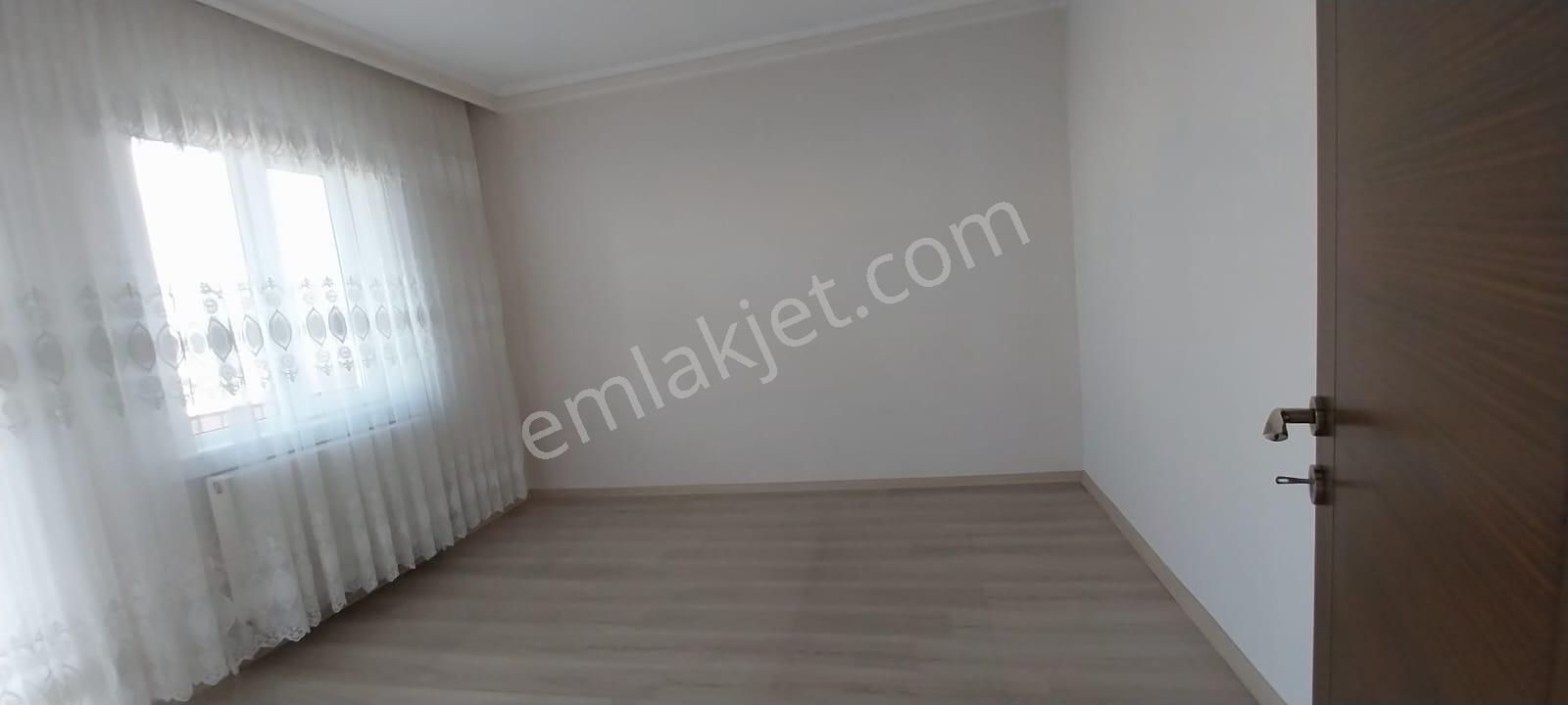 Tepebaşı Mahallesinde Ara Katta Manzaralı Full Yapılı Satılık Daire - Görsel 11