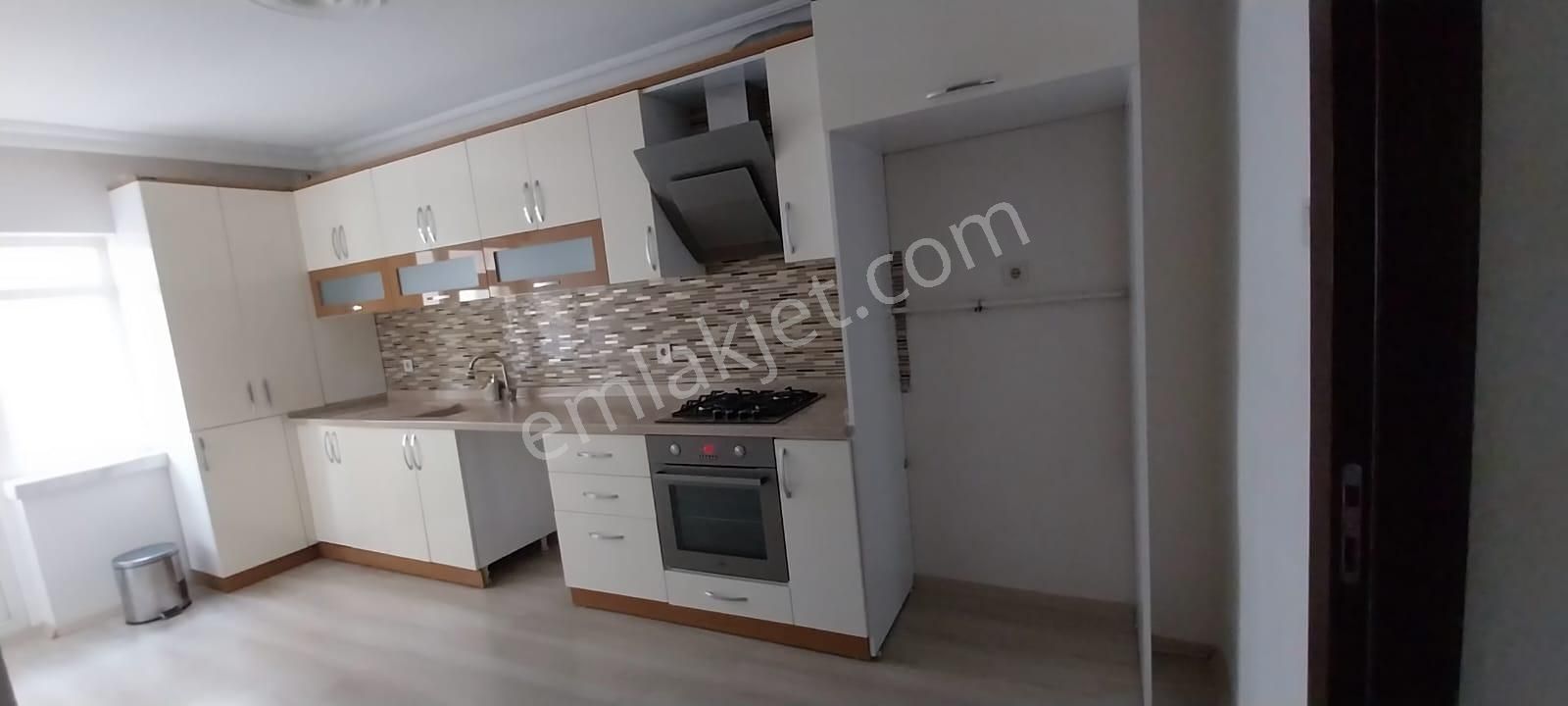 Tepebaşı Mahallesinde Ara Katta Manzaralı Full Yapılı Satılık Daire - Görsel 8