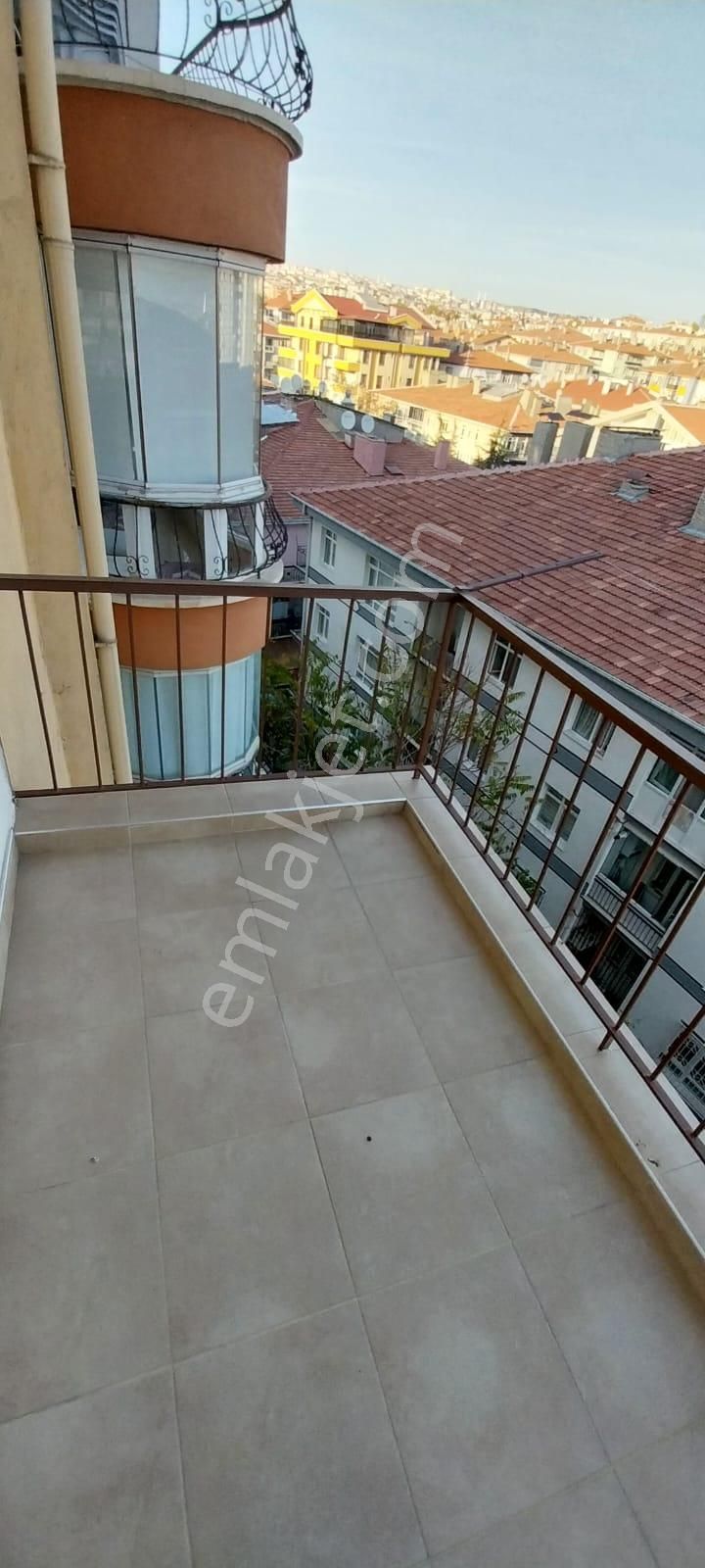 Tepebaşı Mahallesinde Ara Katta Manzaralı Full Yapılı Satılık Daire - Görsel 24