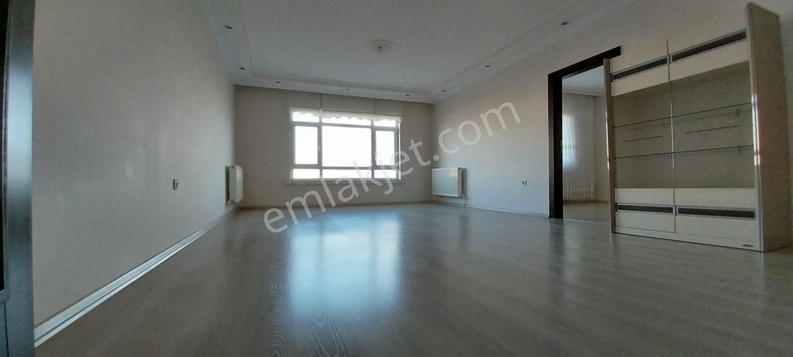 Tepebaşı Mahallesinde Ara Katta Manzaralı Full Yapılı Satılık Daire - Görsel 6