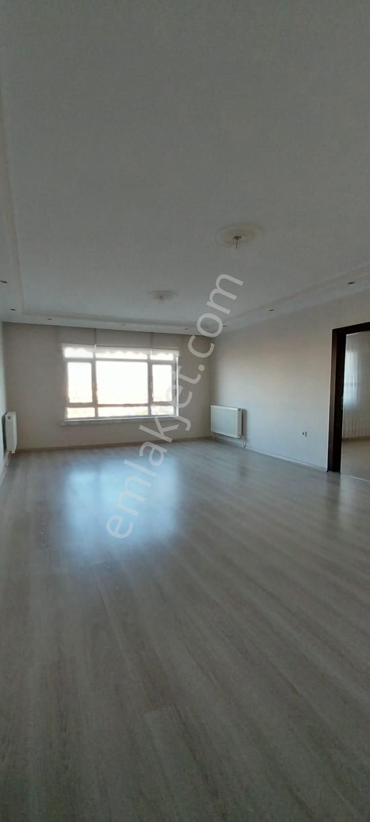 Tepebaşı Mahallesinde Ara Katta Manzaralı Full Yapılı Satılık Daire - Görsel 3