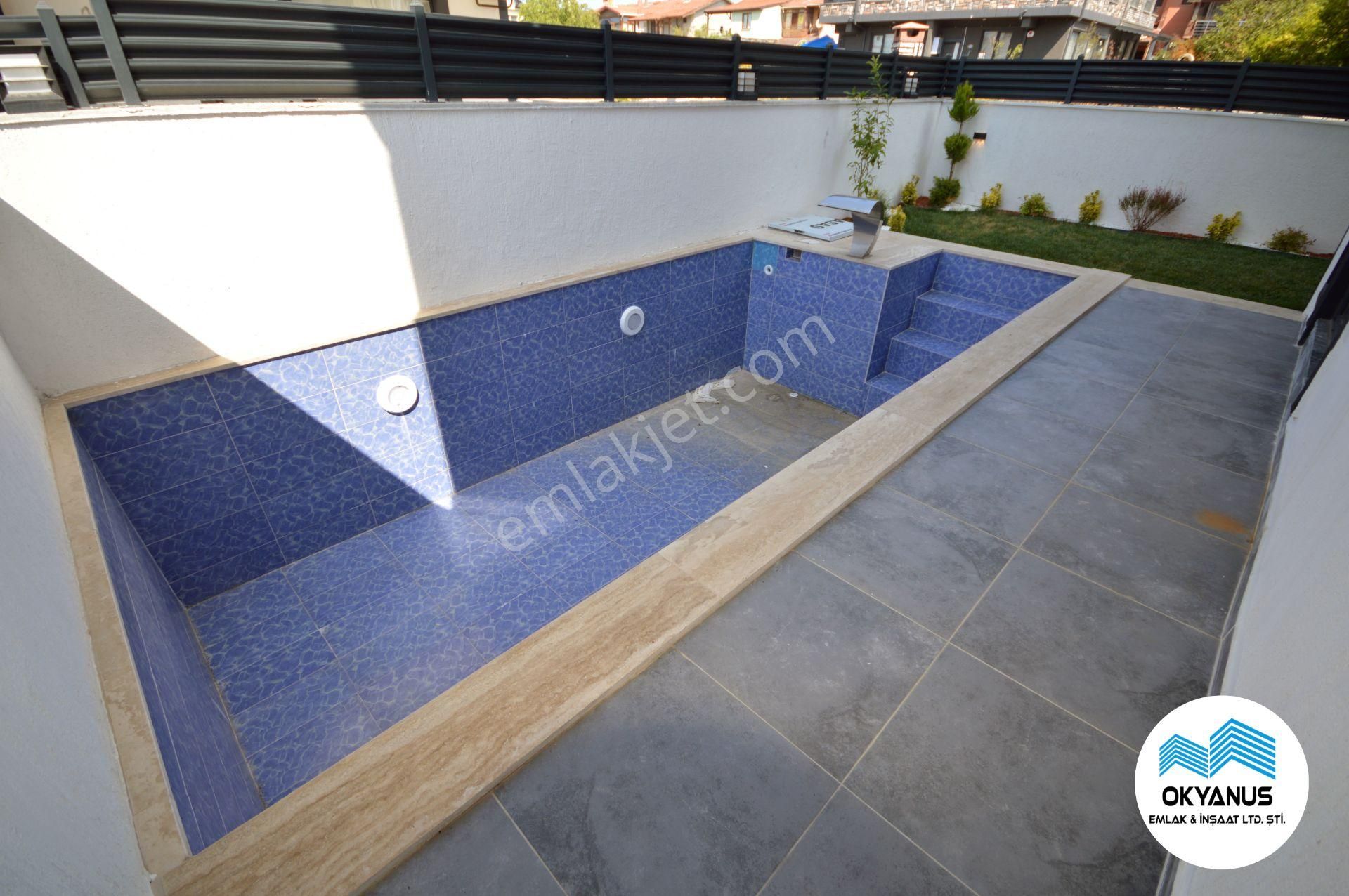 Kocaali'de Havuzlu Bahçeli 3+1 Villa - Görsel 9