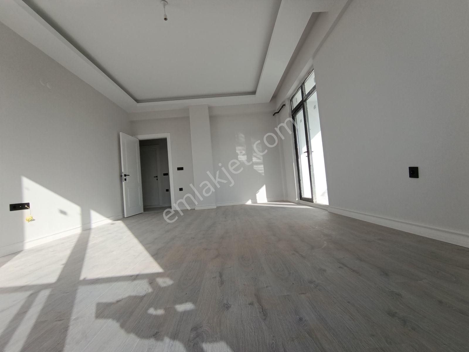 Kamalıda Caddeye Cephe Geniş 2+1 - Görsel 15