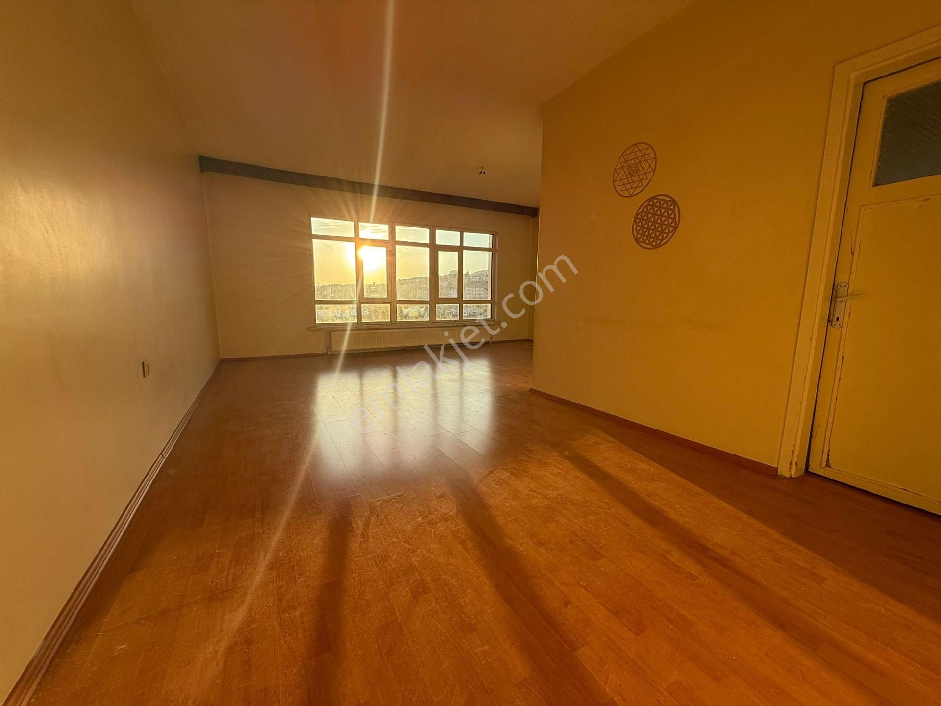 Yakacık Mah Katta 3+1 1 Bağımlı Yapılı Geniş Manzaralı Daha Ne Olsun - Görsel 6